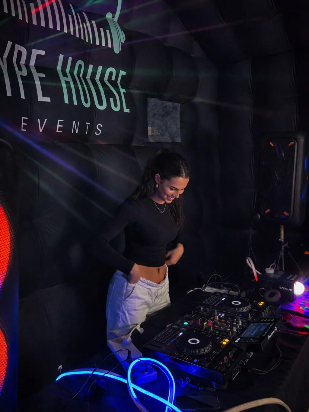 Warning: this will turn your party into a full blown nightclub 🪩🔥

DJ Experience now available
@djmischaguy 

#melbourneevents #partyhiremelbourne #inflatableparty #eventstyling #djsetup