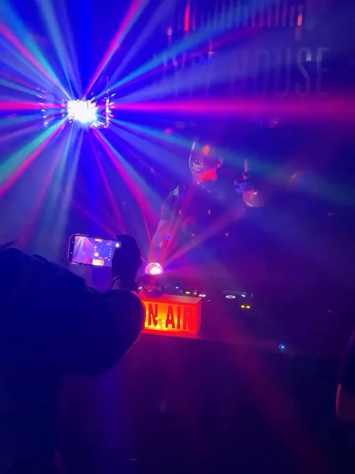 Joel reliving his DJ days for his 30th birthday 😮&zwj;🔥🎧 

And what better way to do it than inside our inflatable nightclub. 

This is what Hype House Events does BEST&hellip;the energy inside our club is just different 👀

#partyideas #30thbirth