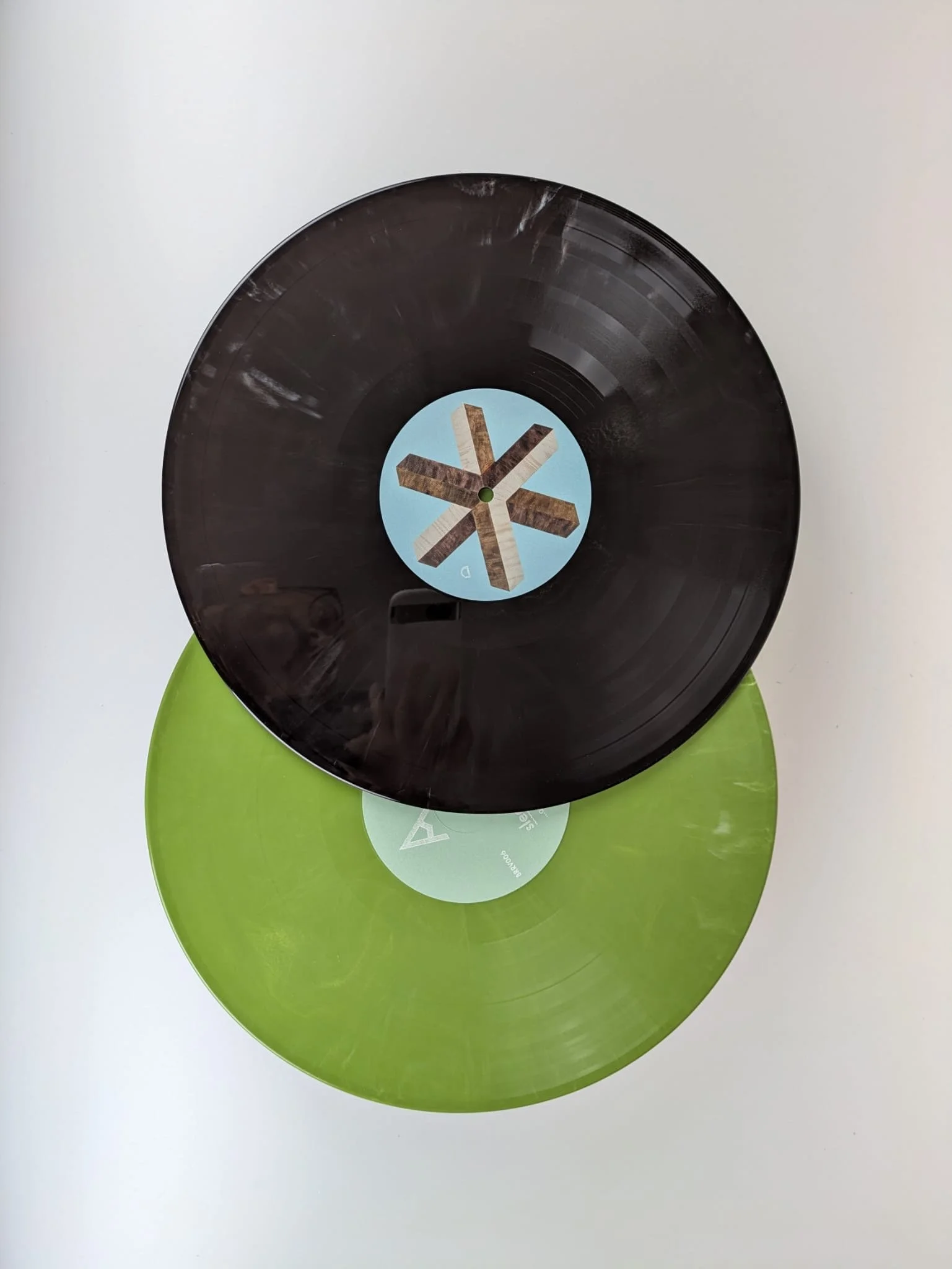 Gaze green black discs.JPG