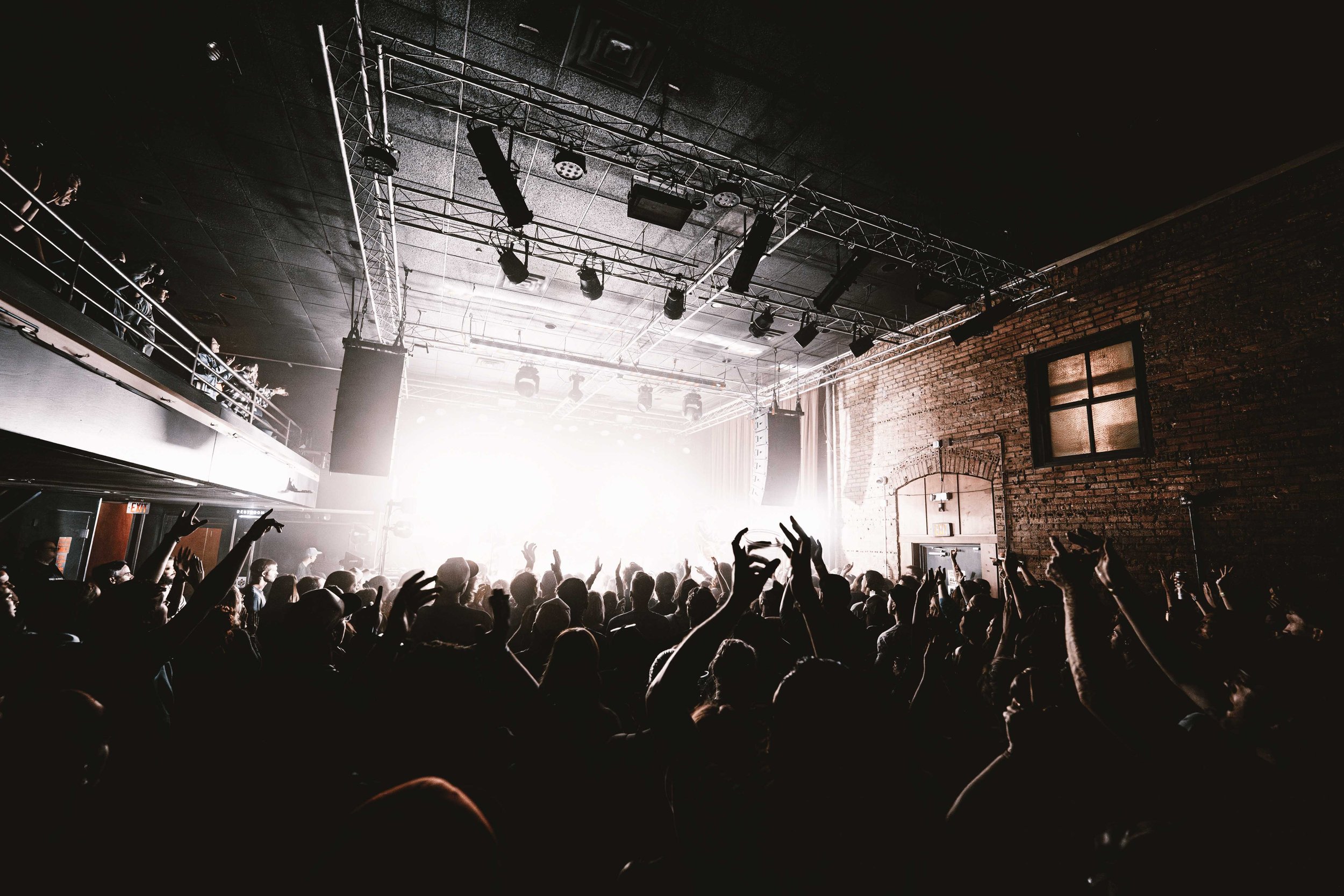 Show000000-03.jpg