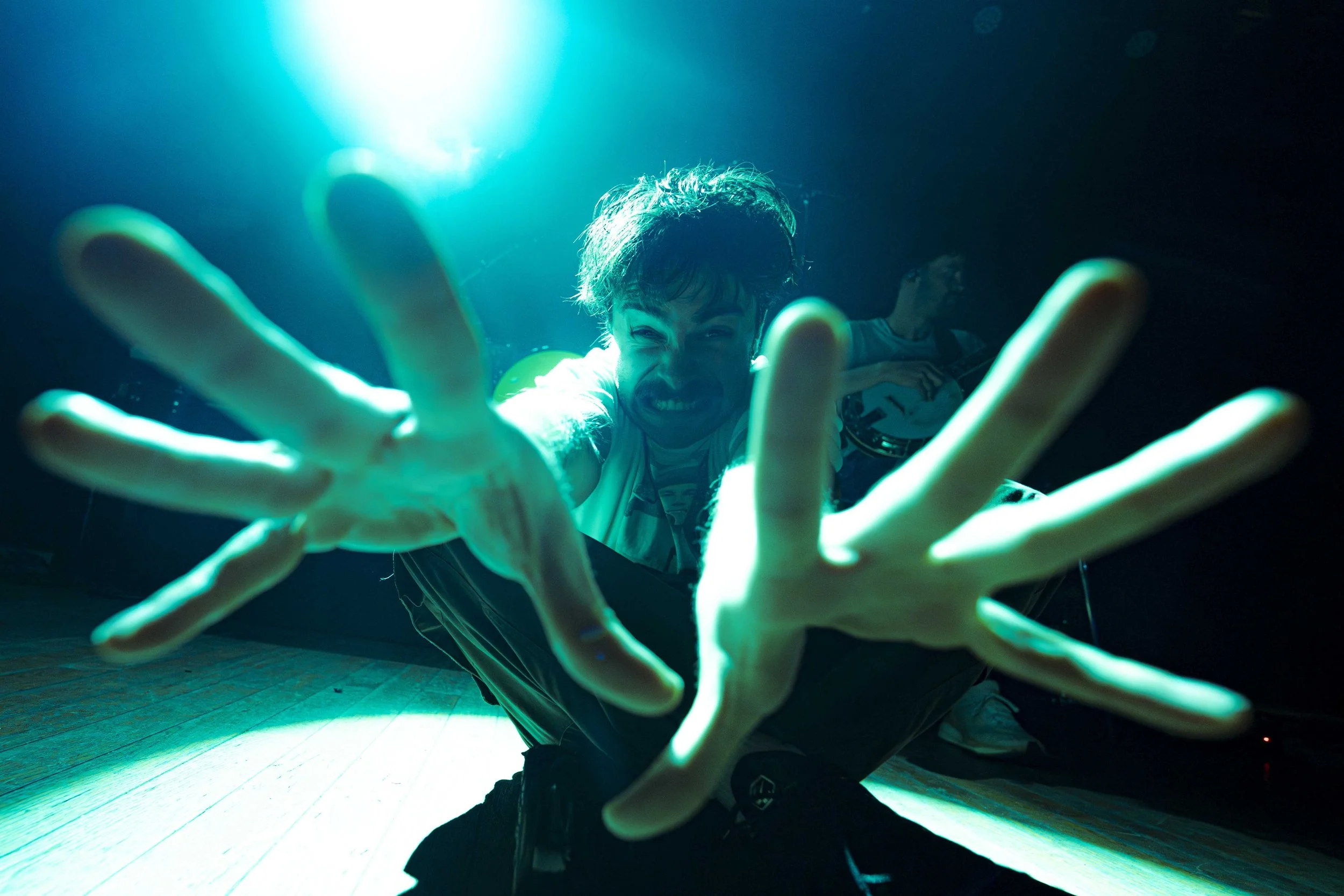 Show00000-11.jpg