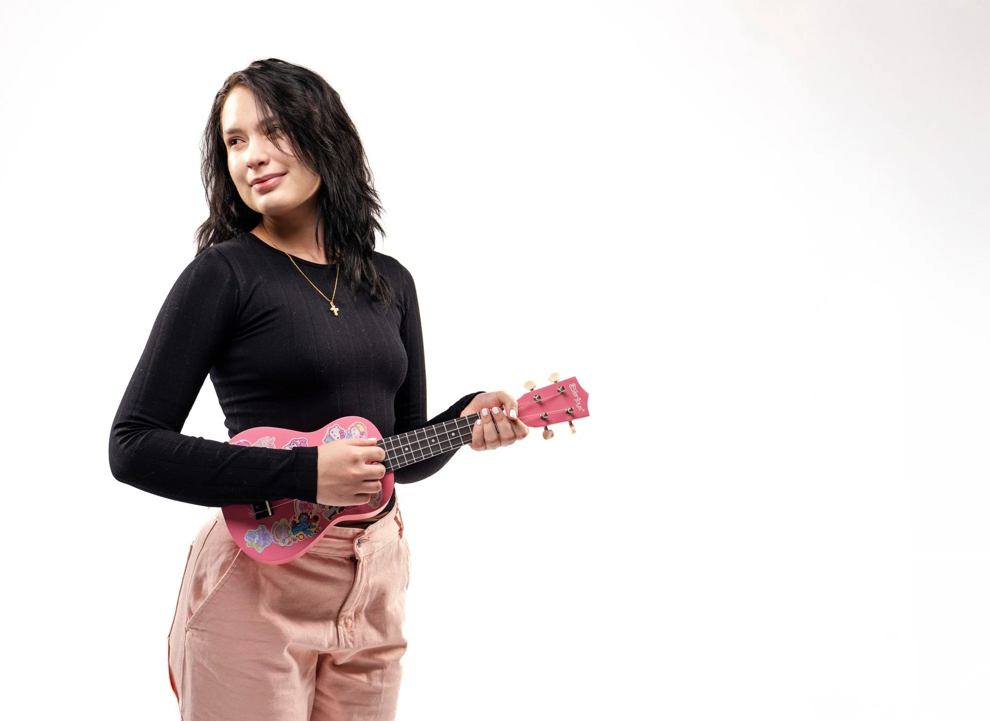 🎶🎶🎶(3/3) 
.
.
.
.
.
.
.
.
.
.
#portrait #portraitphotography #studiolighting #lighting #photography #model #ukelele #black #white #pink #sony #sonyalpha #camera #lightroom #photoshop #rmcad #rmcadphotographers #explore #explorepage