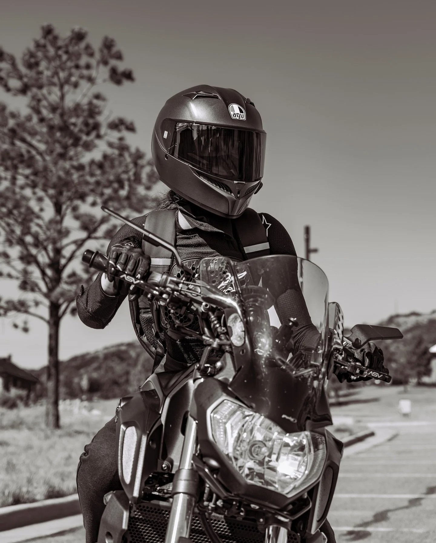 🖤🖤🖤 (1/3)
.
.
.
Special thanks to Kat!
.
.
.
#photography #photo #photograph #blackandwhite #photoshop #lightroom #portrait #product #onlocation #sony #camera #sonyalpha #motorcycle #moto #yamaha #explorepage #explore #cherjay