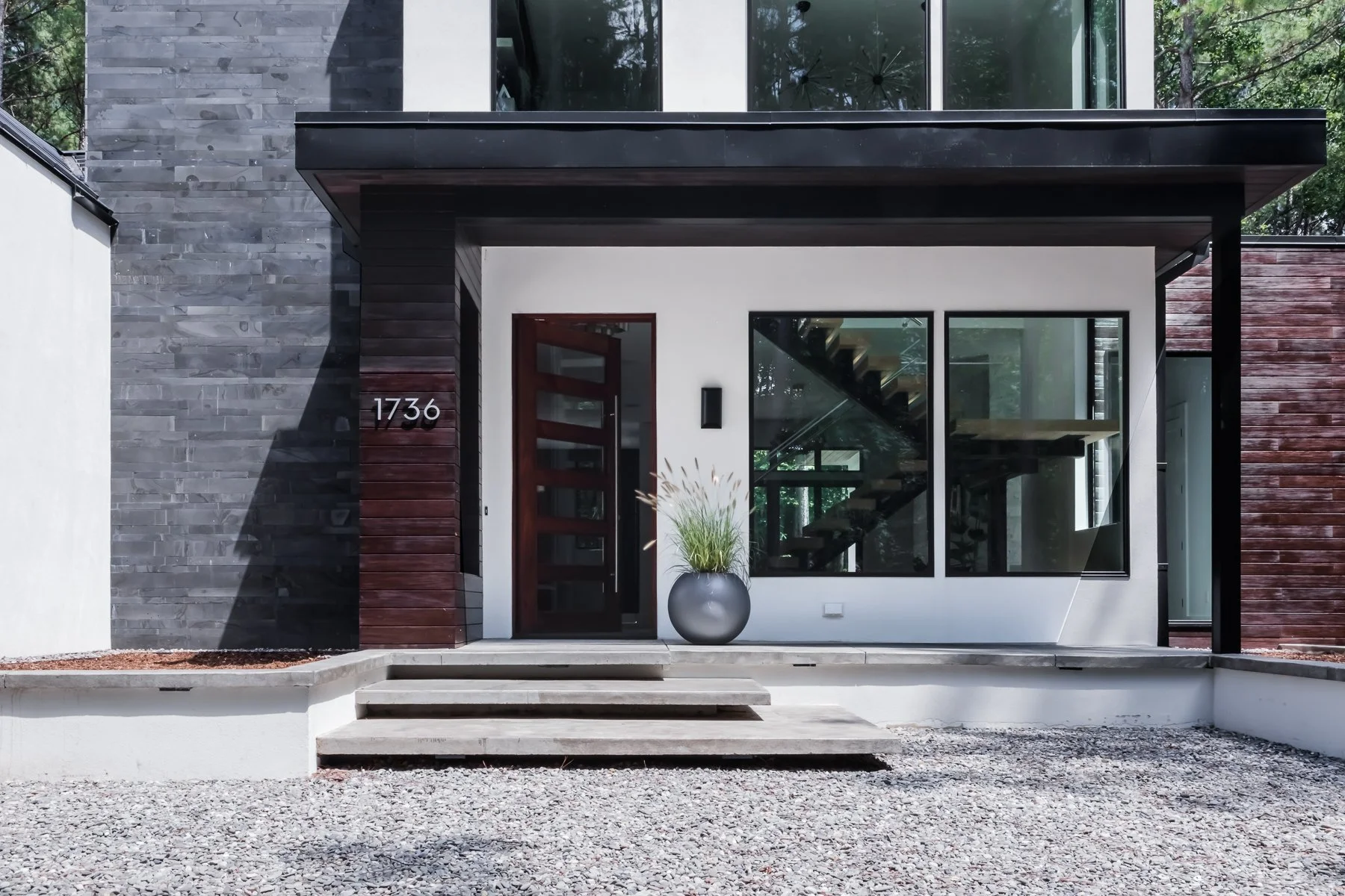 HILLSBOROUGH HOME GALLERY: Interior Design By Michelle Palmer Murphy of DEMI RYAN / Image by Catherine Nguyen Photography