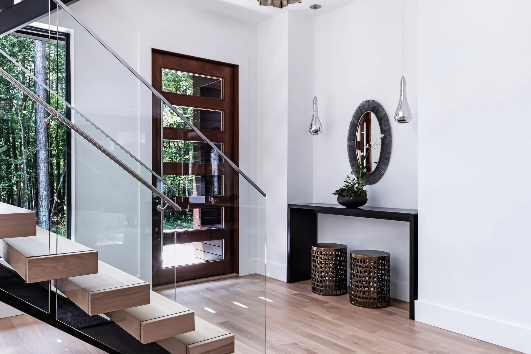 HILLSBOROUGH HOME GALLERY: Interior Design By Michelle Palmer Murphy of DEMI RYAN / Image by Catherine Nguyen Photography