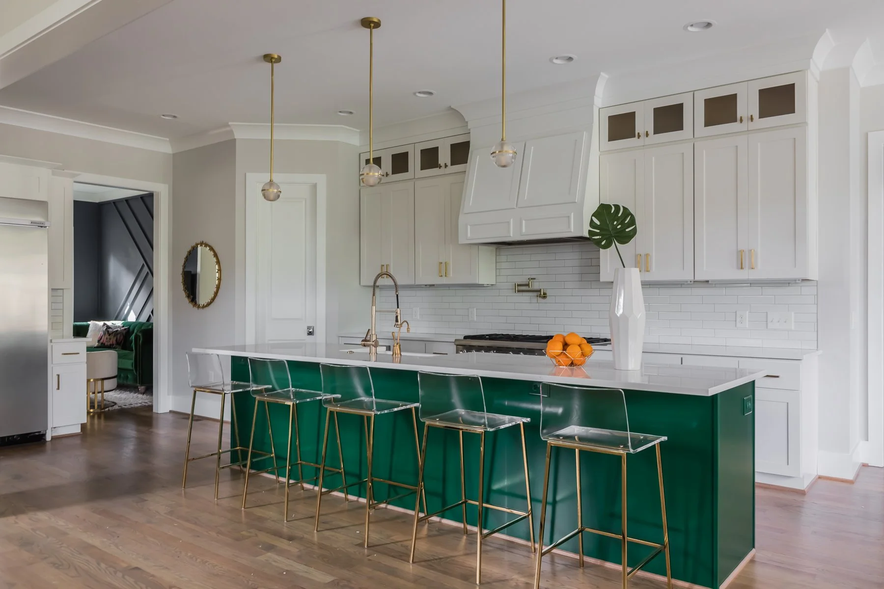 HILLSBOROUGH HOME GALLERY: Interior Design By Michelle Palmer Murphy of DEMI RYAN / Image by Catherine Nguyen Photography