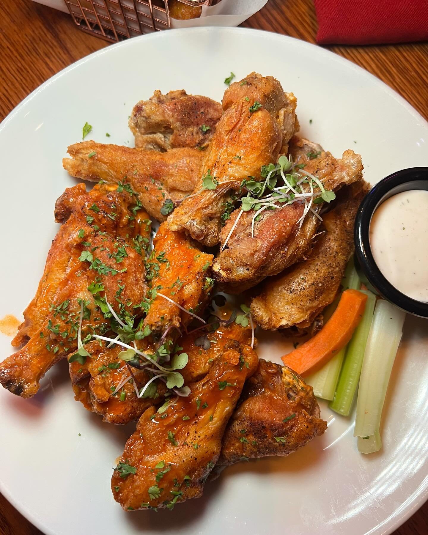 Get ready to spice up your night with our mouthwatering 50&cent; wings! Then, kick up your heels with line dancing lessons starting at 9pm! 🍗 💃

🎶 FRIDAY: Live Music at 8pm with @capriasun_ 

📲 Reserve your table on @yelp