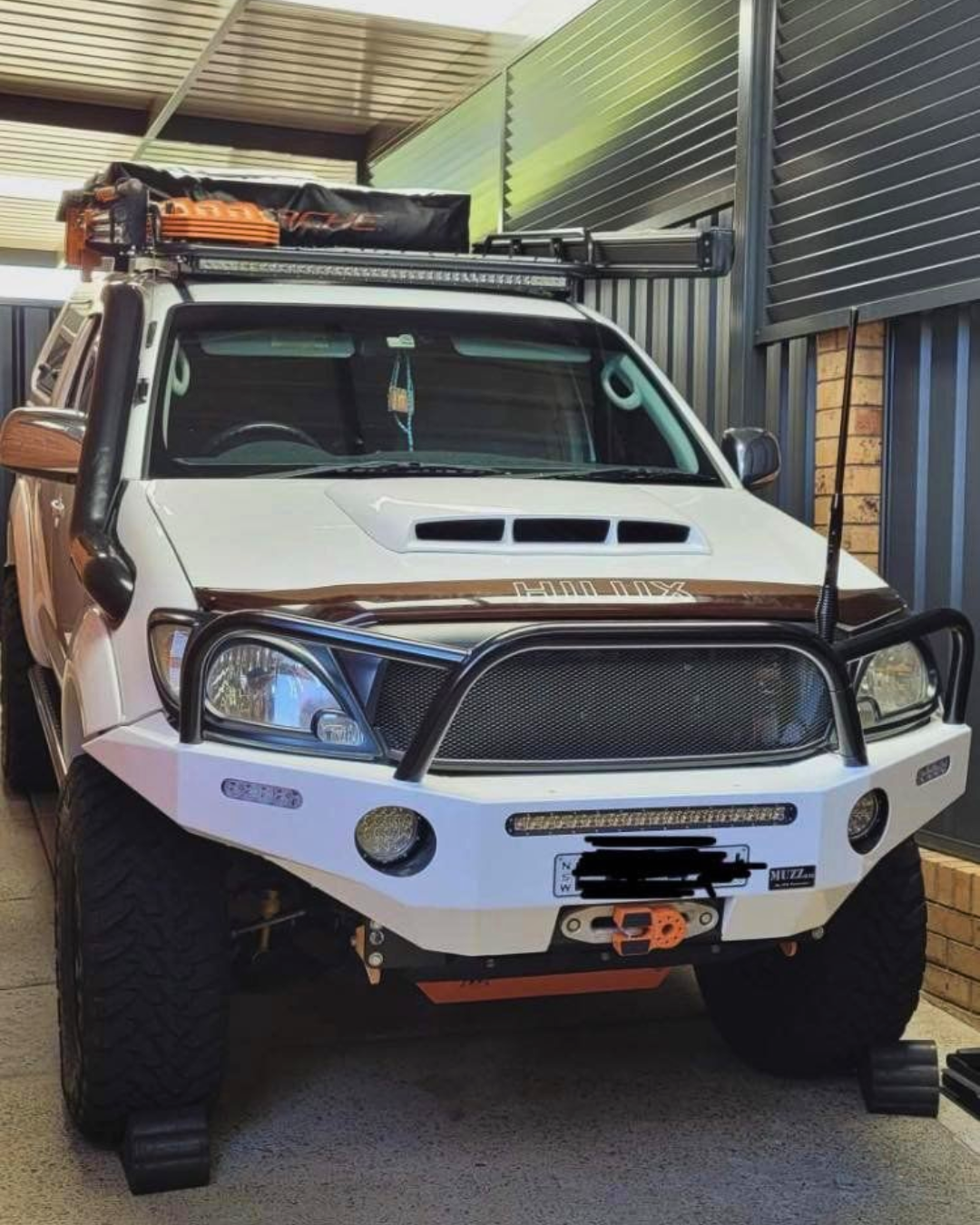 Toyota N70 Hilux 700mm Bonnet Scoop