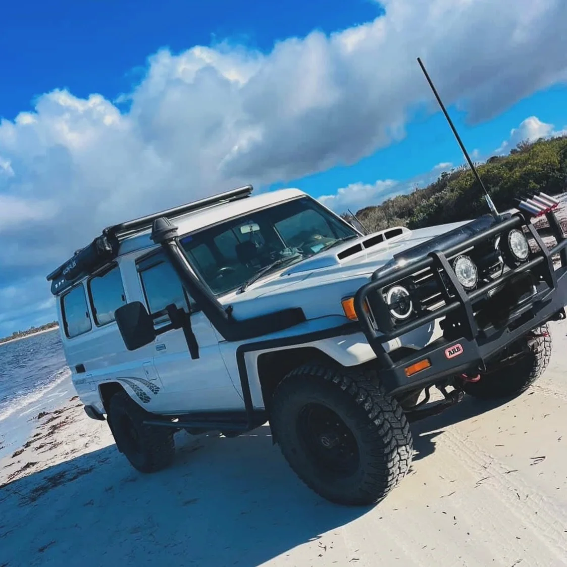 Toyota Landcruiser 75, 79 Series Bonnet Scoop