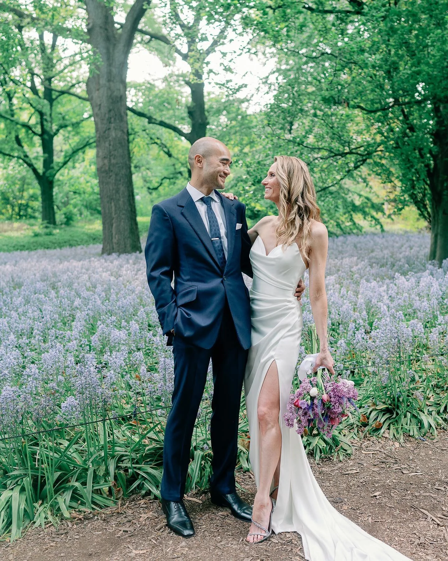 These stunners making it look easy at @brooklynbotanic last weekend 🤩 BTSs on stories now. Photo: @hannahjanphoto