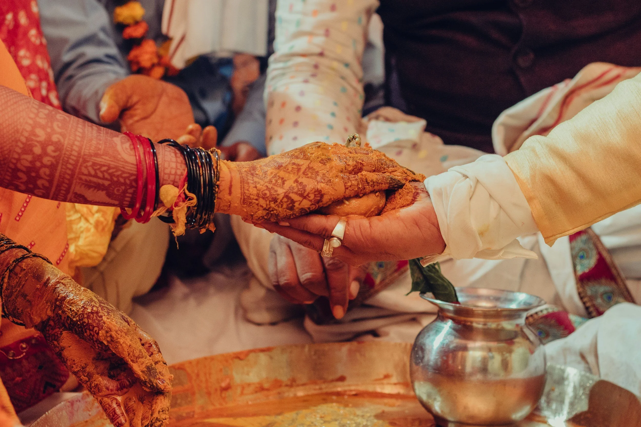 How to Officiate a Wedding for the First Time (Without Making It Awkward)