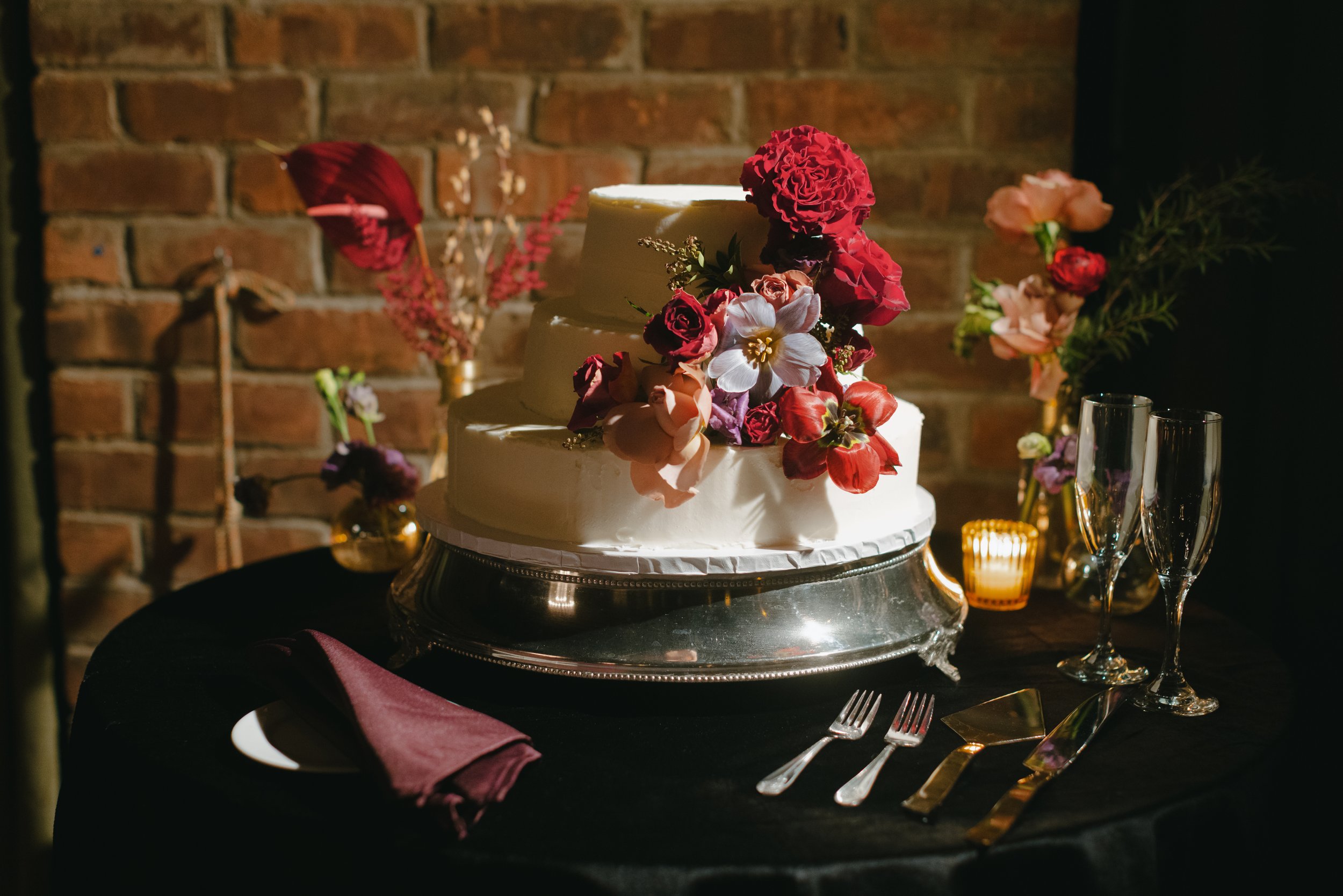 932_01-21-2023_Emily+Jonathan_Slideshow.jpg