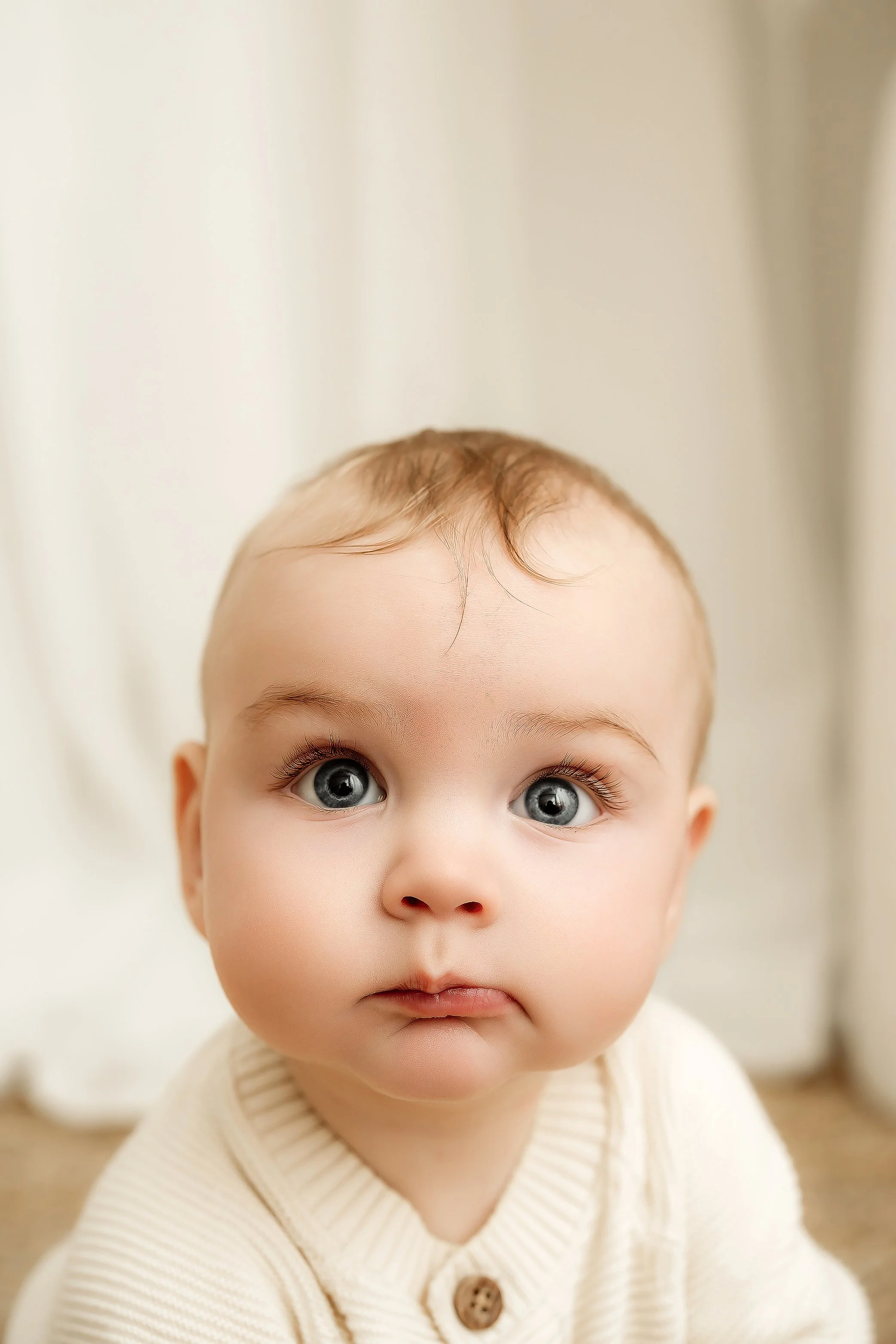 Baby milestone photos Brisbane, natural light style sitter session