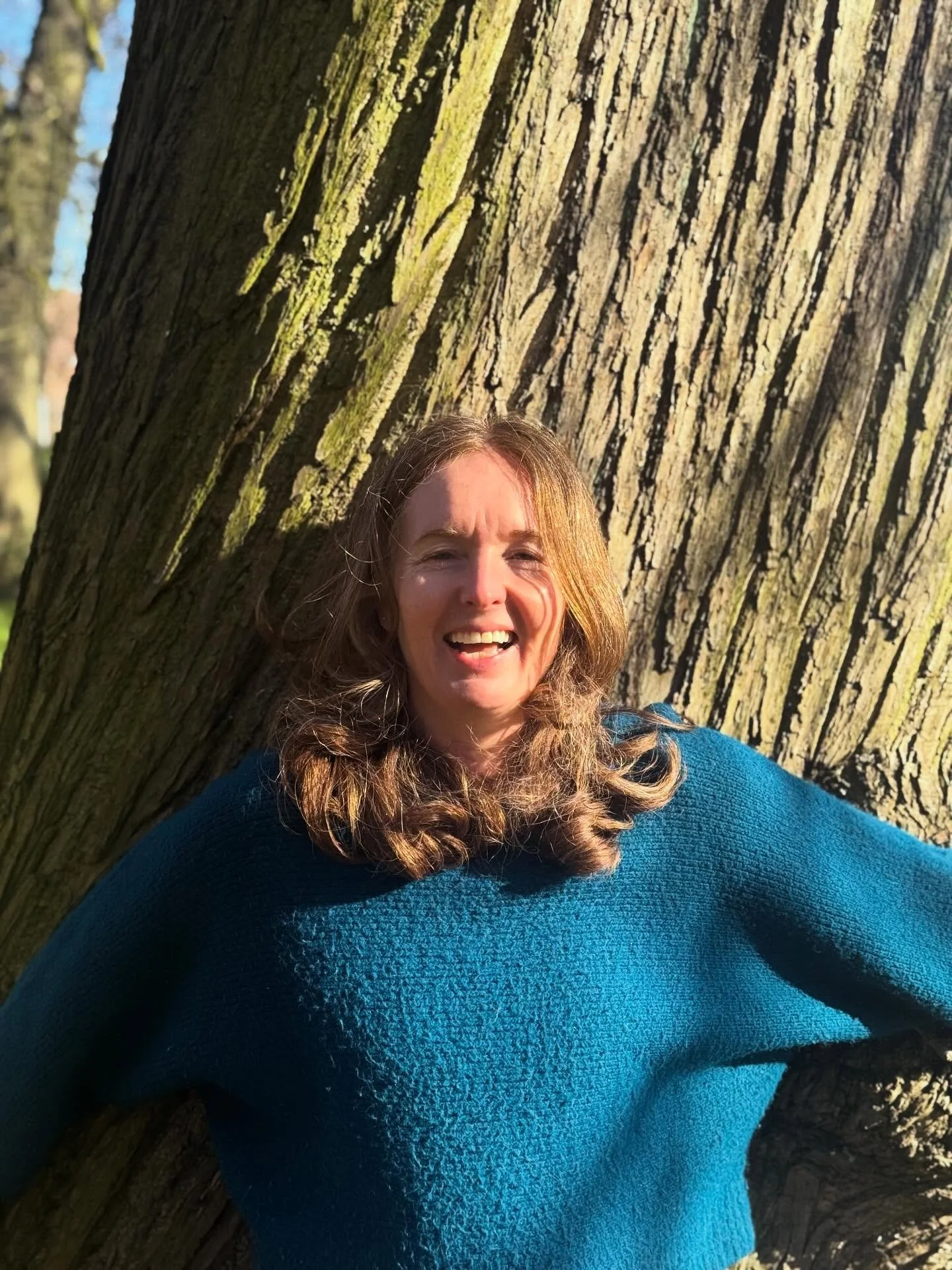 &ldquo;Take time to see the quiet miracles that seek no attention&rdquo;. 

John O&rsquo;Donohue
.
Making time for a proper hello to one of my favourite trees this morning! 🌳
.
Turns out it&rsquo;s also a fave of the local woodpecker so I&rsquo;m in