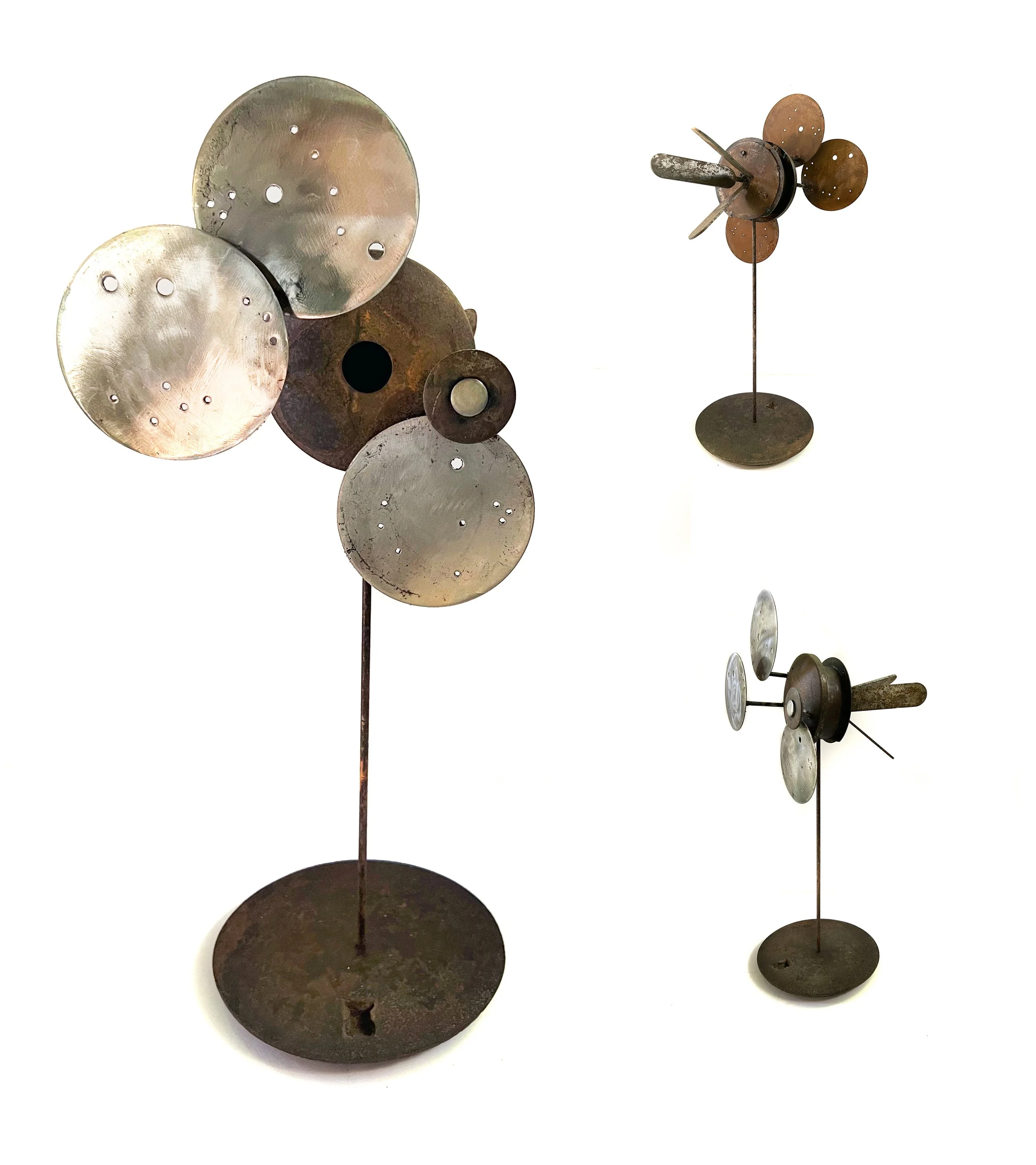 Cosmic Time Machine, 2022. Steel, 59 x 28 x 31 cm.