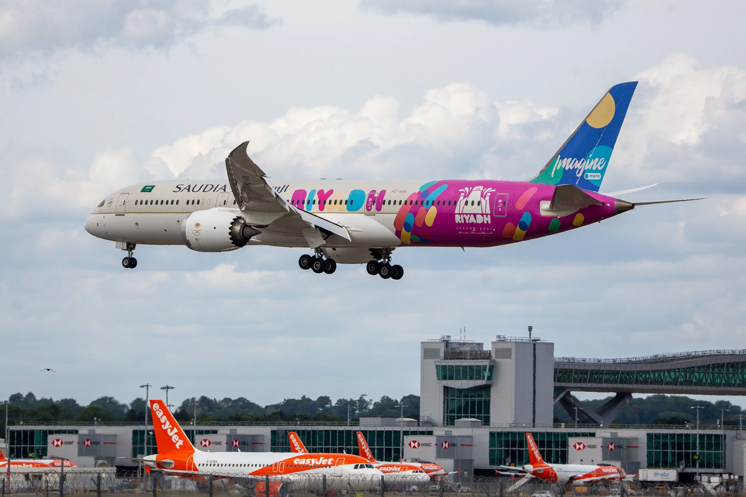 LGW Saudia Boeing 787