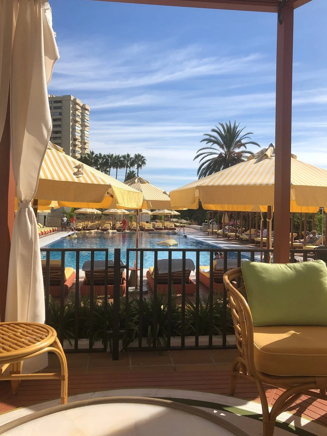 doncarlos_beach3.jpg