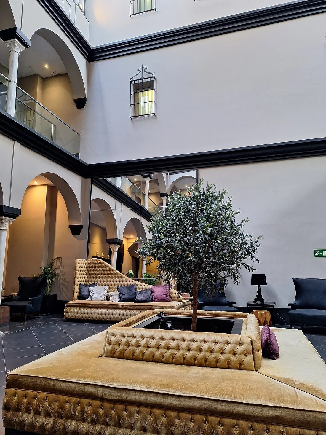 hotel4.jpg