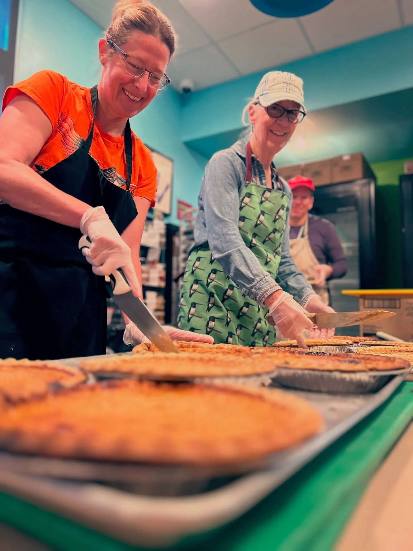 We hope you enjoy these pictures that highlight a few of the special moments from this morning. 

What a beautiful Thanksgiving at @mannadurango. Over the last two and a half weeks, our dedicated staff worked tirelessly with many incredible community