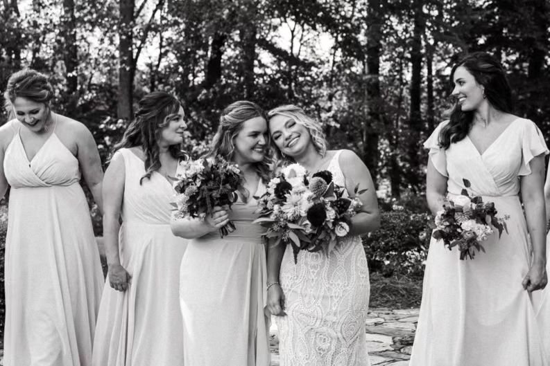 Loving the beauty in this black and white photo from Paige's wedding ❣️
Makeup/hair: @elitemakeupandhair 
Photographer: @quartephotography
Venue: @littleriverfarms 
DJ: @ampddj 
Florist: @bantamandbloom
Dessert: @nothingbundtcakes
Bride: @paigepclark