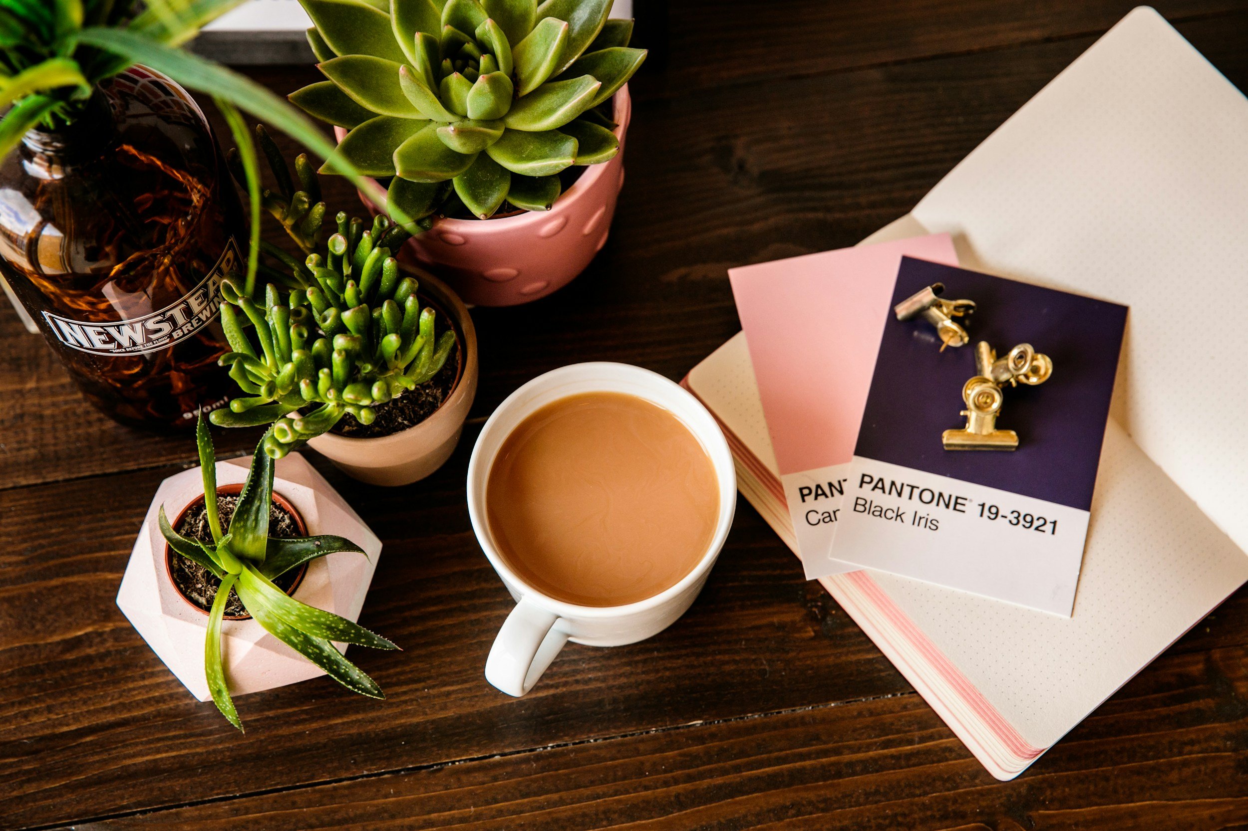 Guest Blog: Pantone Color Theme on Your Wedding Day