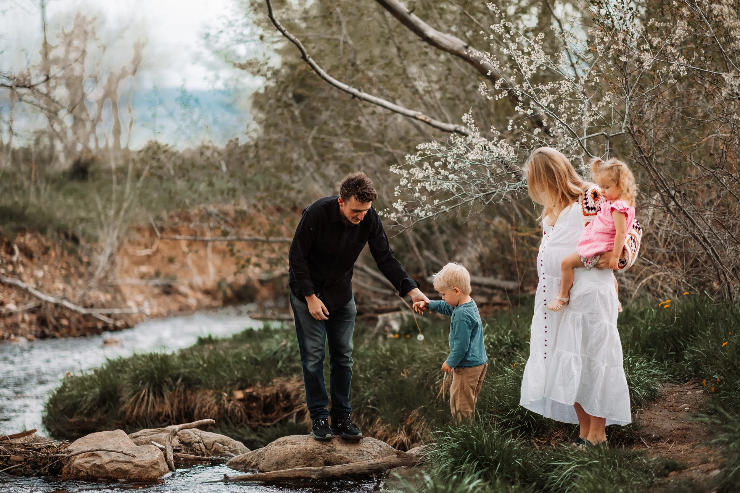 A Playful Late Spring Family &amp; Maternity Session at Bobolink Trail | Boulder, CO