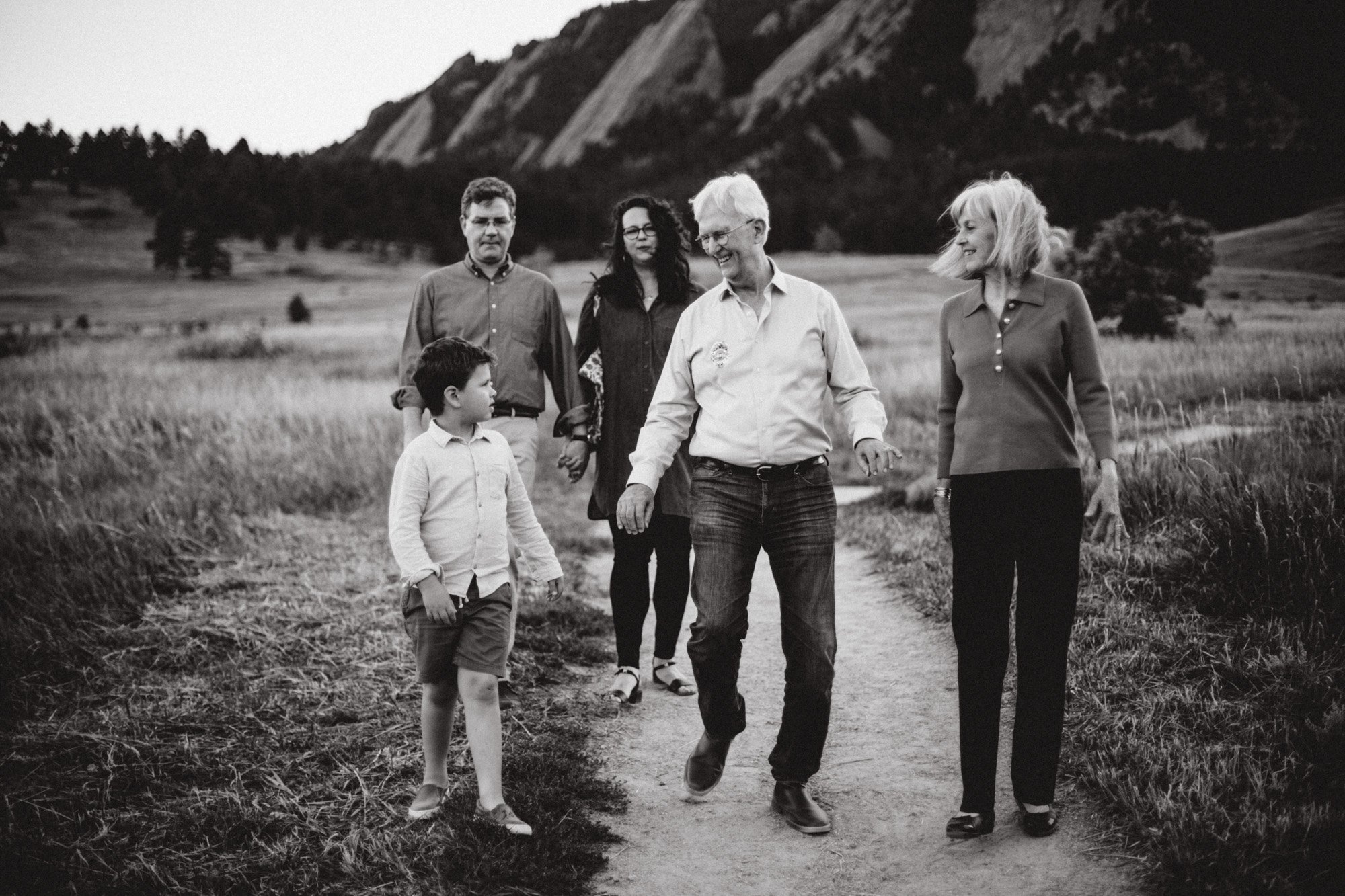An extended family session at Chautauqua Park in Boulder, CO. This photoshoot captured the multi-generational connection among this sweet family.