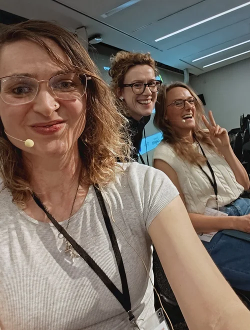 A selfie of Jocelyn Burnham during a panel session with Dr. Oonagh Murphy and Hannah Andrews