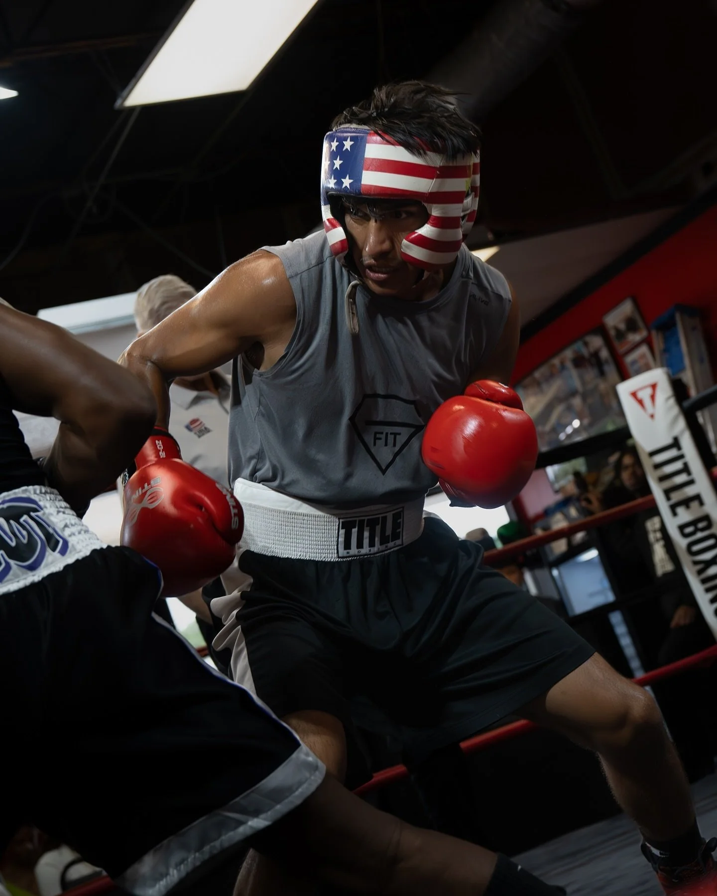 I picture from Saturdays fight! Hit me up if you need any photography or videography work done. #amatuerphotography #photography #boxing #atlphotographer