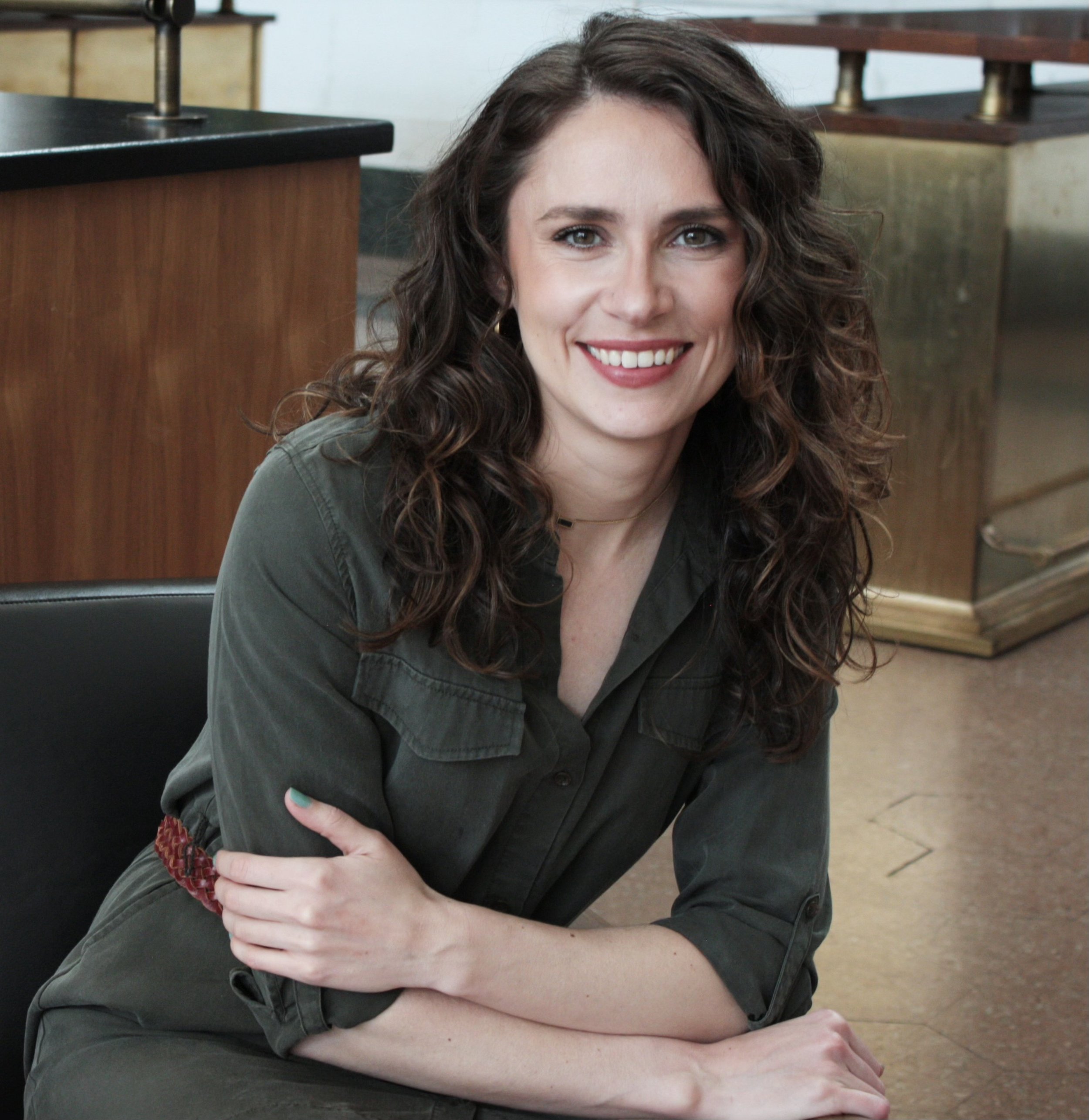 Portrait of a warm, compassionate therapist offering EMDR and trauma therapy in Colorado.