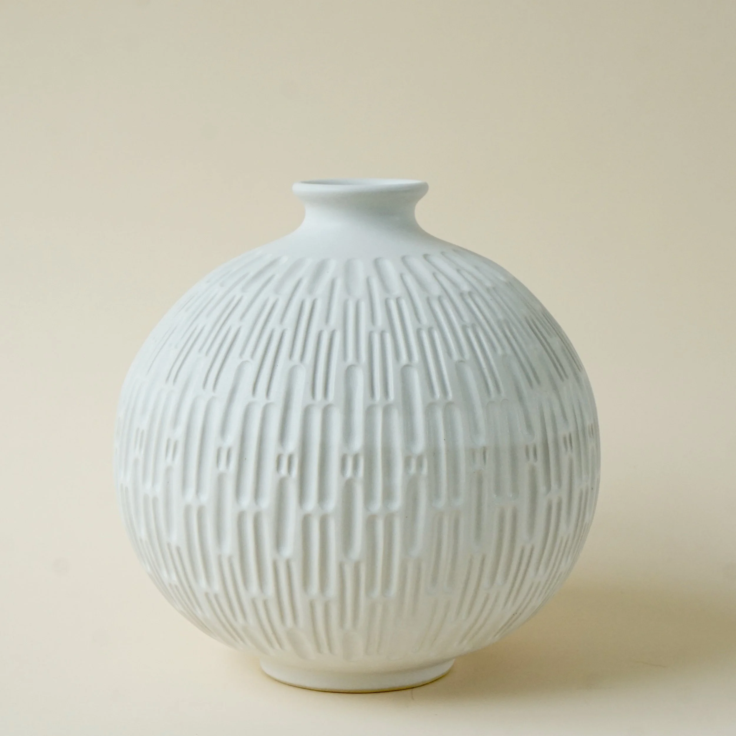 1020 vase