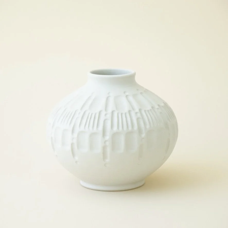 854 vase