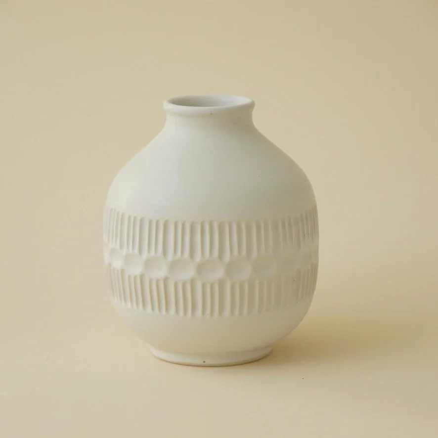 885 vase