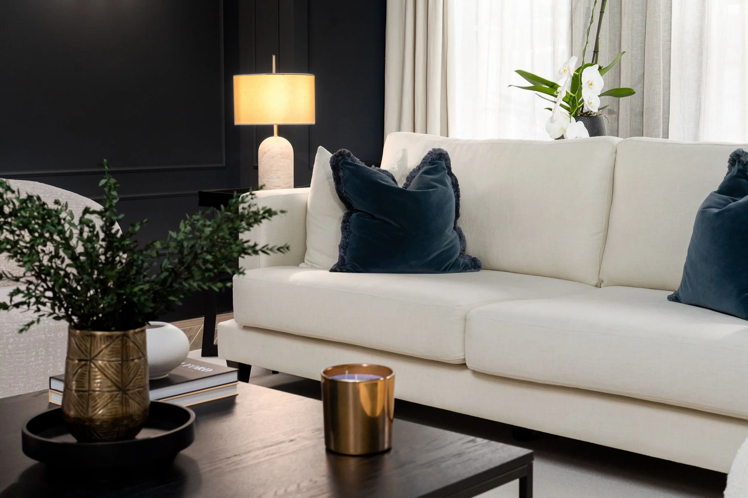 Explore our photography gallery featuring stunning sofas from Quality Lounge Suites, captured in real living spaces. These images highlight the perfect blend of design and functionality, bringing luxurious living room settings to life.