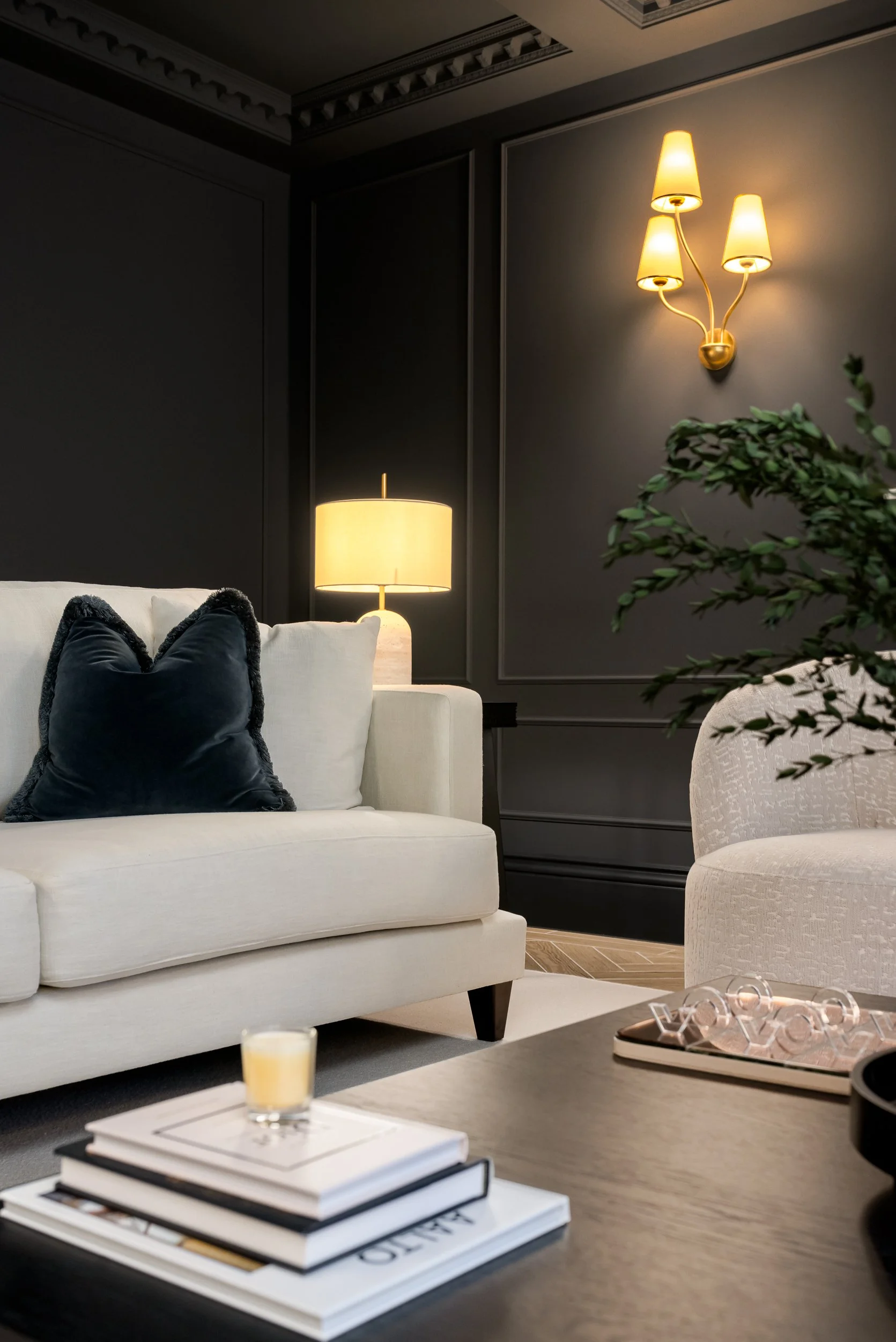 Explore our photography gallery featuring stunning sofas from Quality Lounge Suites, captured in real living spaces. These images highlight the perfect blend of design and functionality, bringing luxurious living room settings to life.