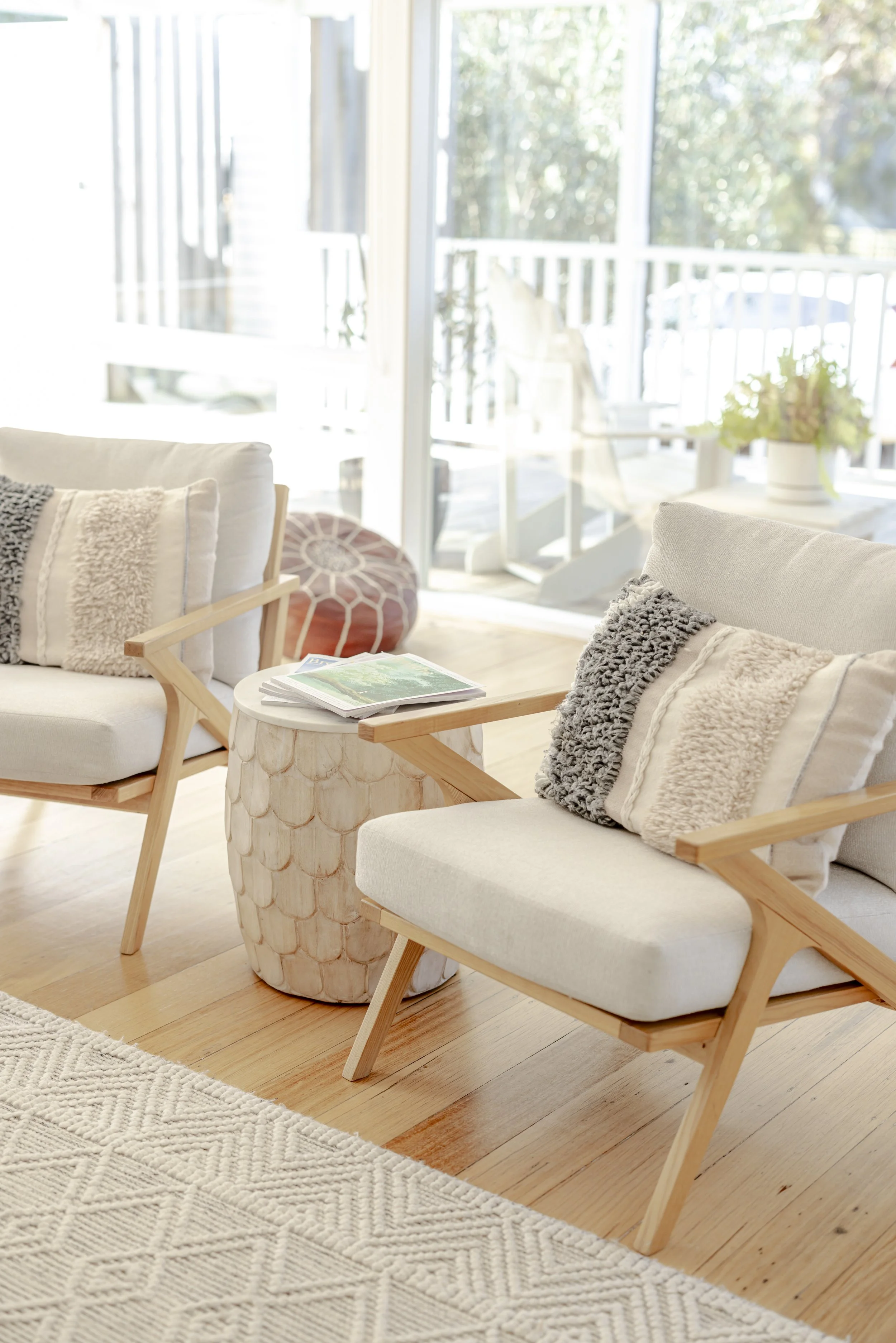 summer-house-retreat-lounge-corner-detail.jpg