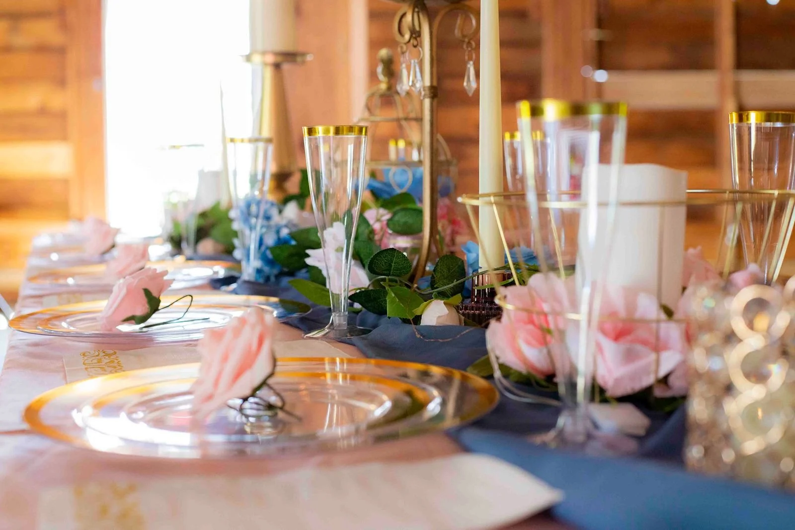 star-barn-wedding-summer-decor
