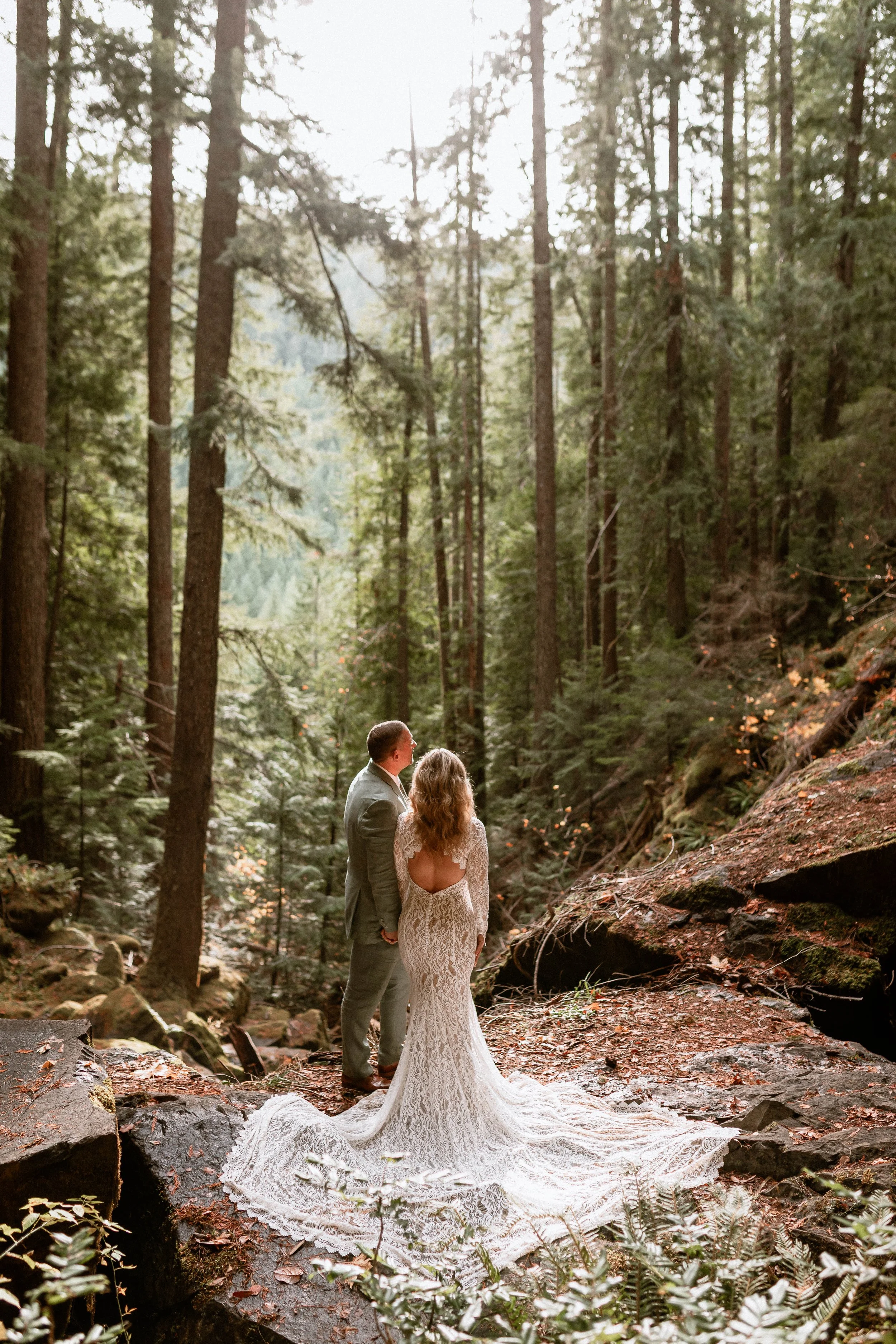 Oregon Elopement Photo
