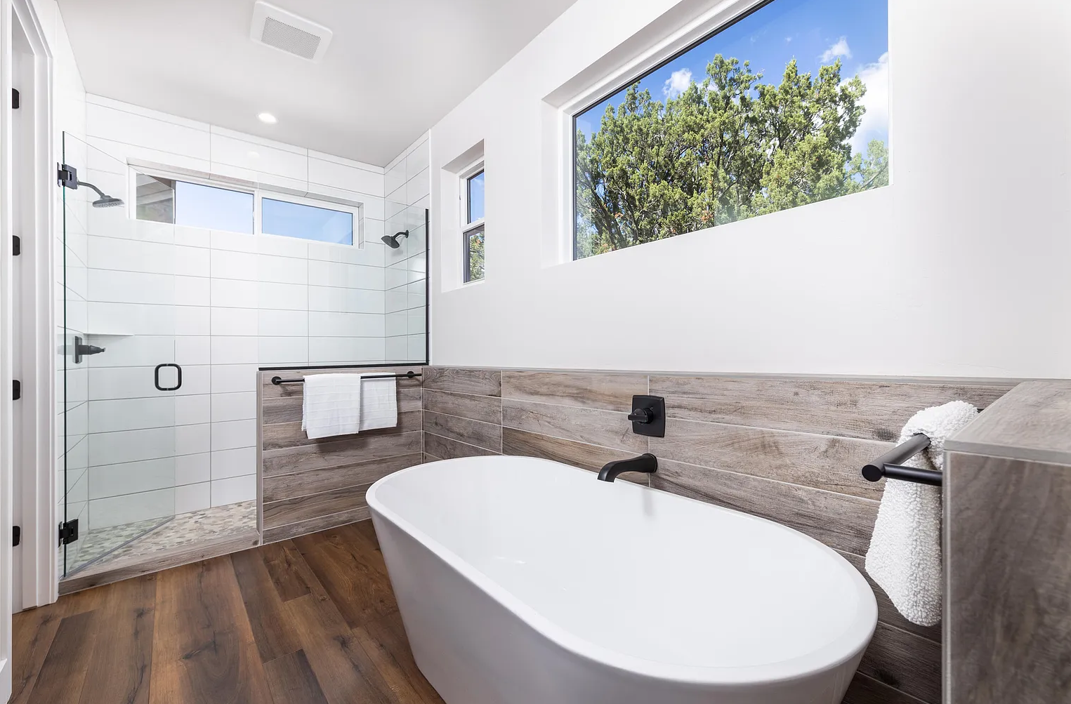 d37b0ed8e124535028b2dbf8d3f9fea4-uncropped_scaled_within_1536_1152 copy.png