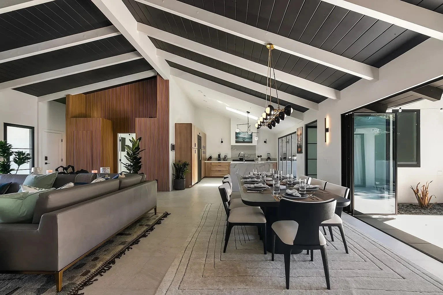 Del Mar Residence