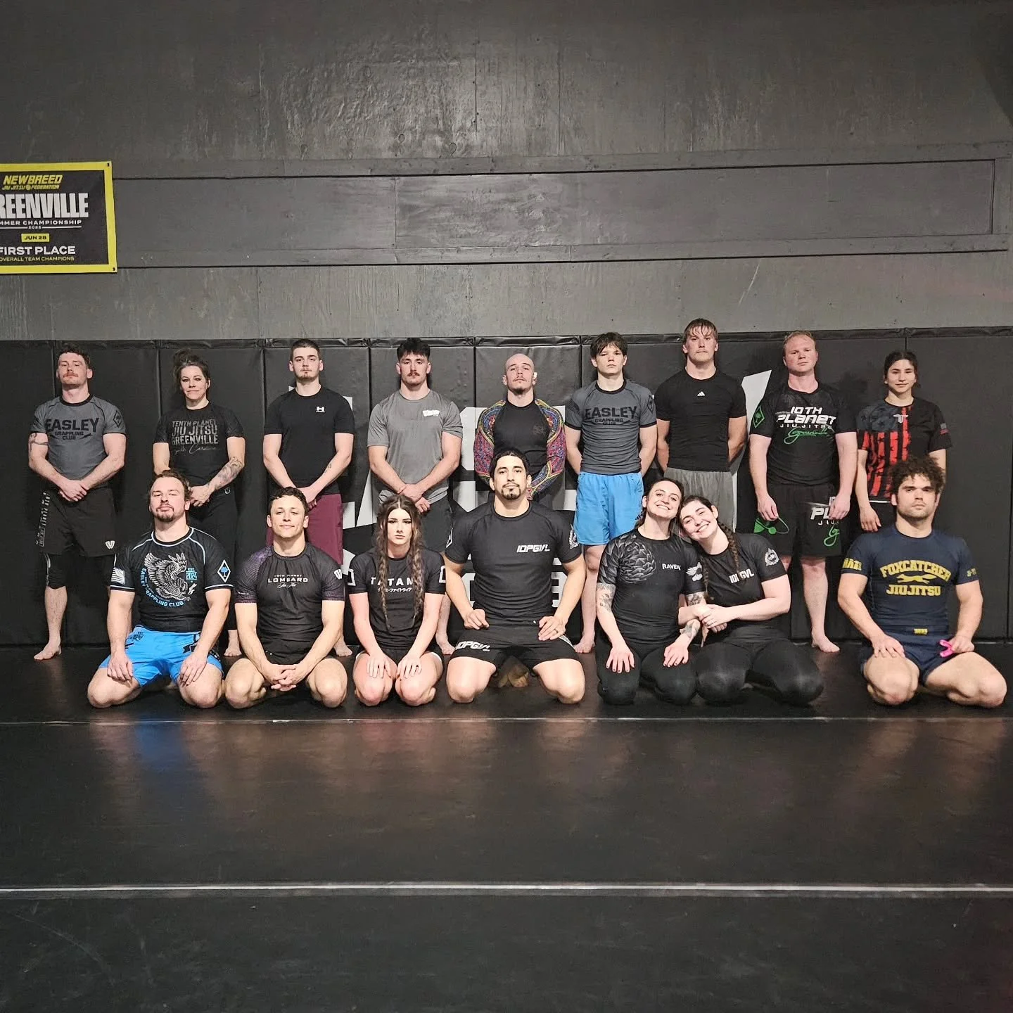 Dialing in this week, we got several comps coming up starting with this Saturday, let's keep up the good work!

Tomorrow we're back for: 
-6:00 PM Jiu-Jitsu Fundamentals 
-7:00 PM Mixed Level Jiu-Jitsu 
-8:30 PM Club Wrestling
.
.
.
.
#EGC #EasleyGra