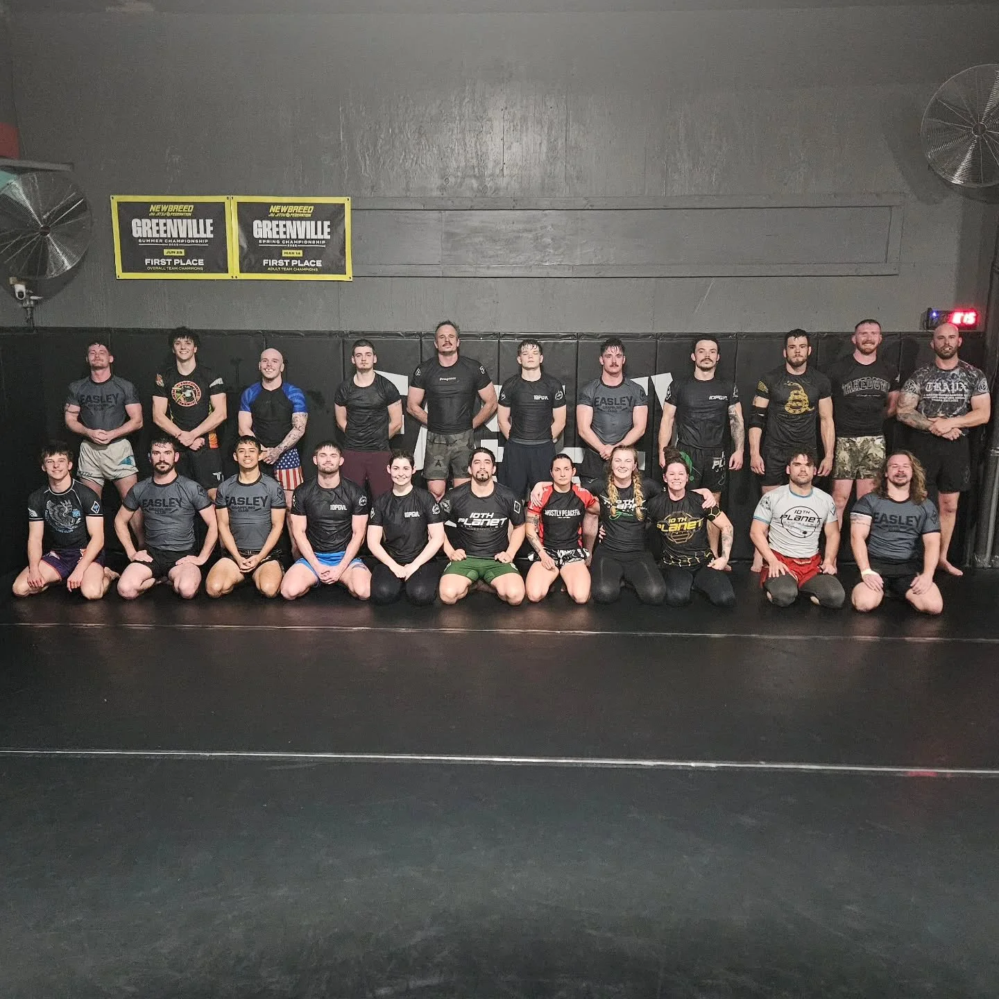 🔥TRT🔥 to close up the week! But first we sharpened up our Takedown Fundamentals with @liam__connor 🙌🏼
.
.
.
.
#EGC #EasleyGrapplingClub  #NoGi #JiuJitsu #Wrestling