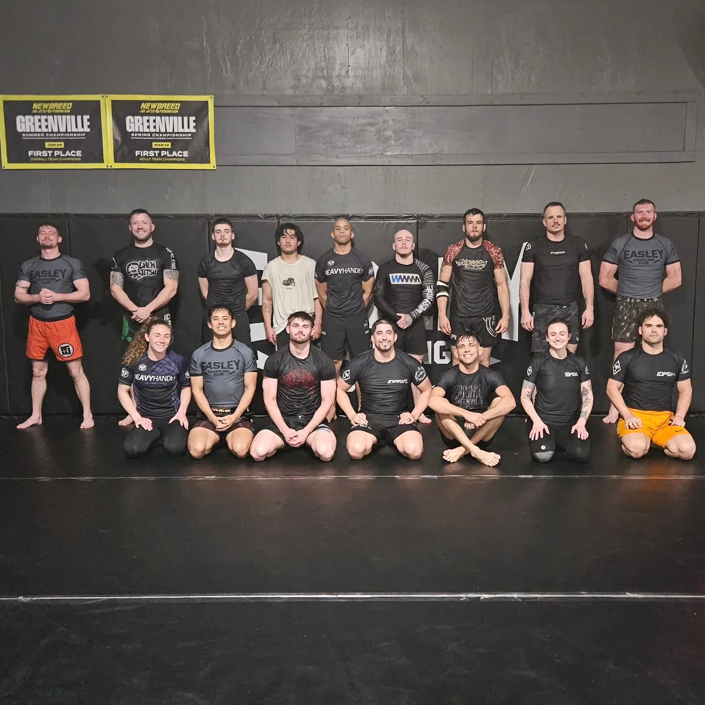 Finished off the week with some live situations &amp; rounds with @MannyVazquezMMA ! 🔥&diams;️🌴 
.
.
.
.
#EGC #EasleyGrapplingClub #NoGi #JiuJitsu #Wrestling