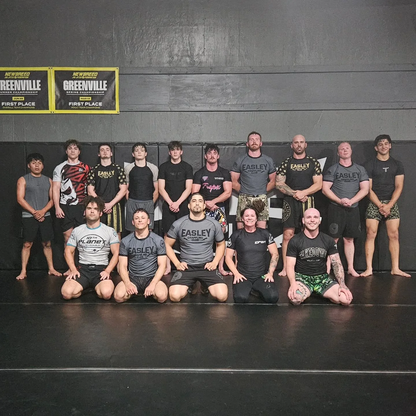 Monday Night work complete ✔️

Join us tomorrow for:
-6:00 AM Mixed Level Jiu-Jitsu 
-7:00 PM Mixed Level Jiu-Jitsu 
.
.
.
.
#EGC #EasleyGrapplingClub #NoGi #JiuJitsu #Wrestling