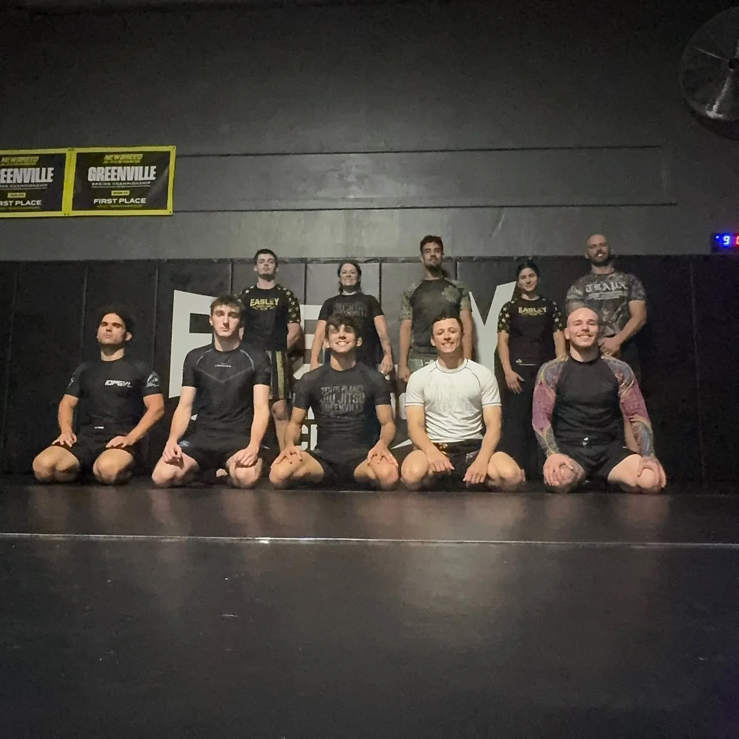 When Coach @MannyVazquezMMA comes to class and shows that 🔥🔥🔥 featuring an appearance by @Cohen_Burdette !

Tomorrow's Schedule: 
-6:00 PM Jiu-Jitsu Fundamentals 
-7:00 PM Mixed Level Jiu-Jitsu 
-8:30 PM Club Wrestling
.
.
.
.
#EGC #EasleyGrapplin