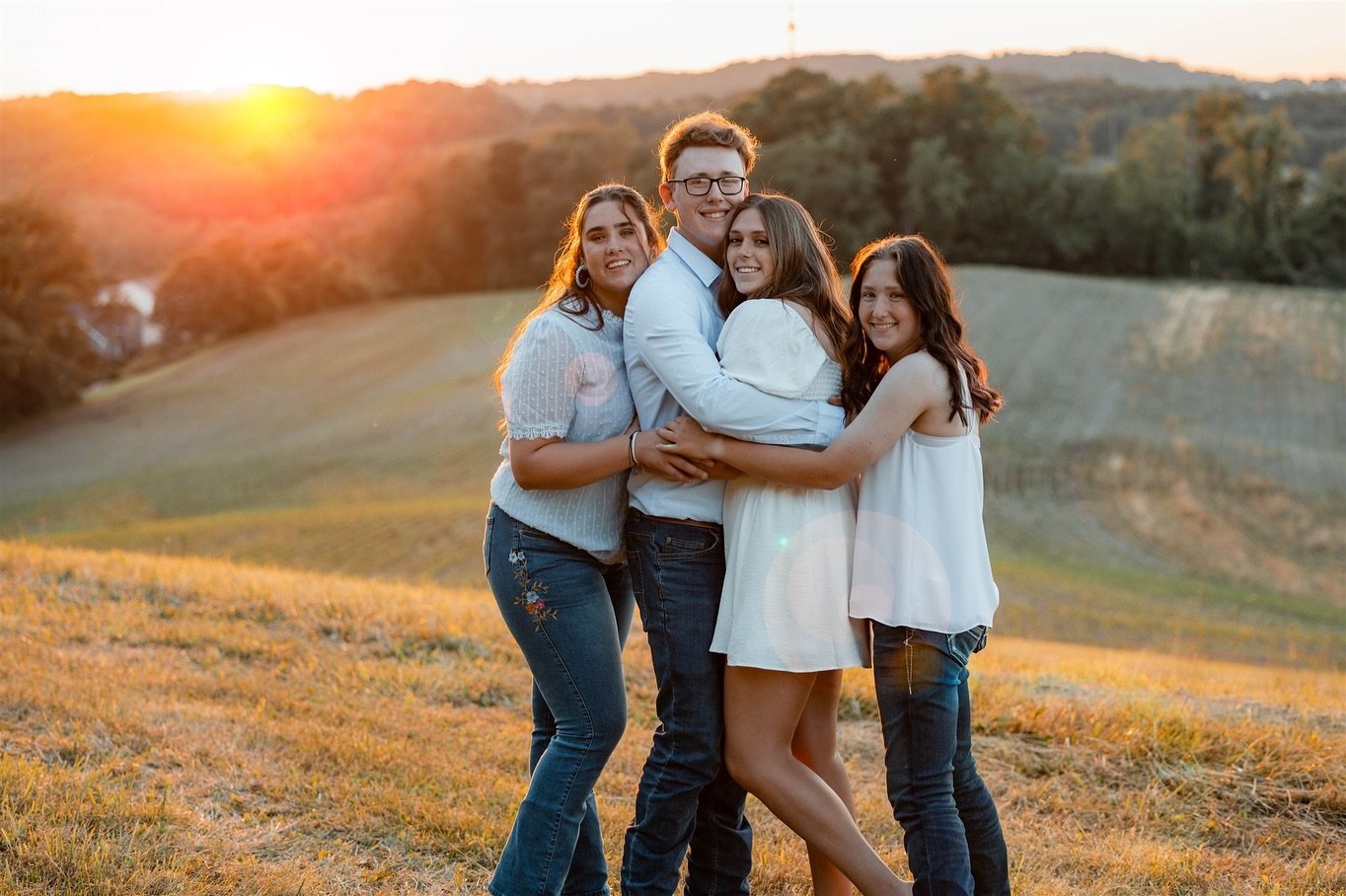 I&rsquo;ve always wanted to pull off on the side of the road and take pictures in a field while the sun was setting&hellip; safe to say I had an amazing time