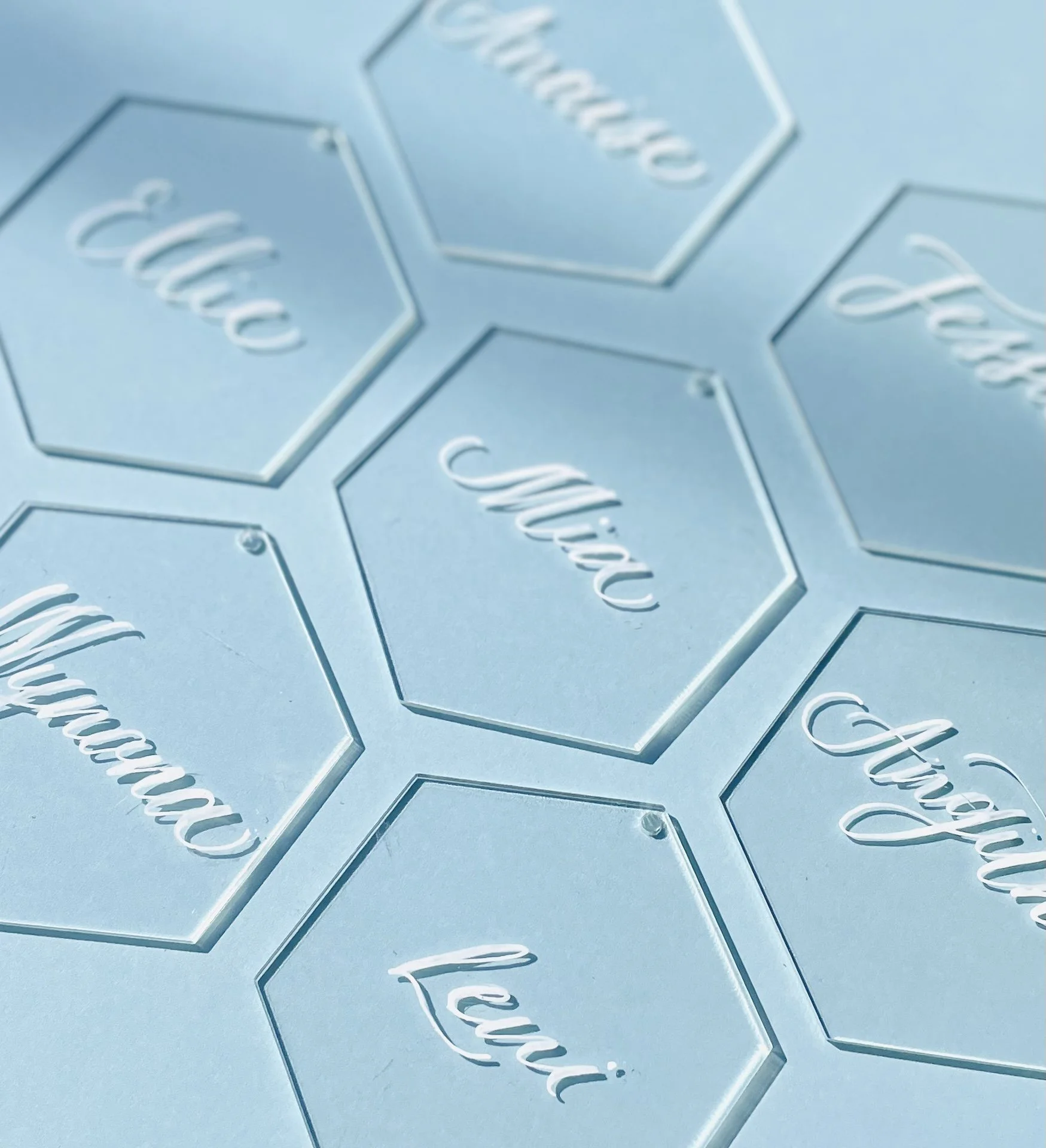 Customized acrylic keepsakes for guests 