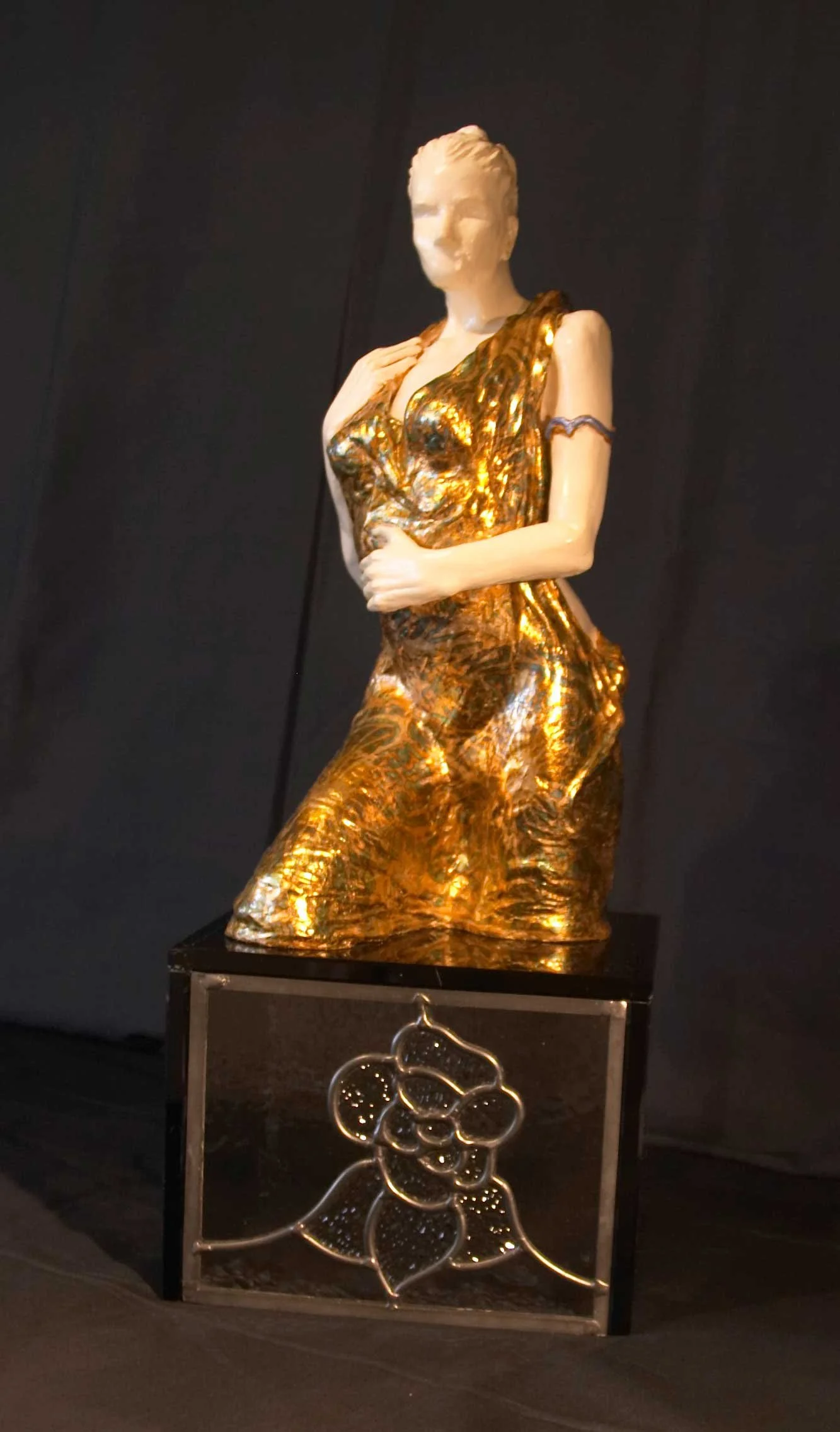 Magnolia (Gold Leaf on Clay)