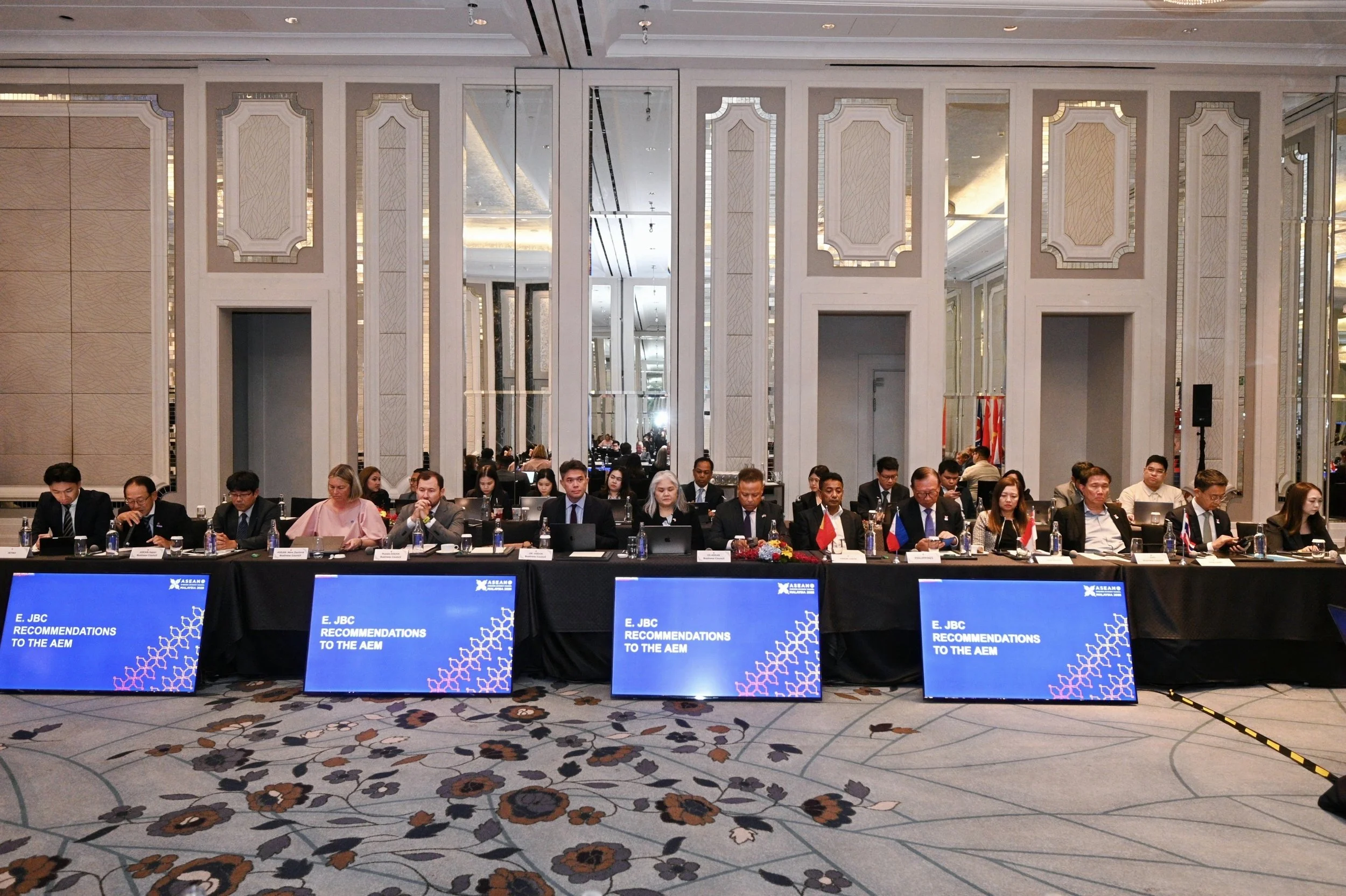ZPC_8001-opq3009135544.jpg