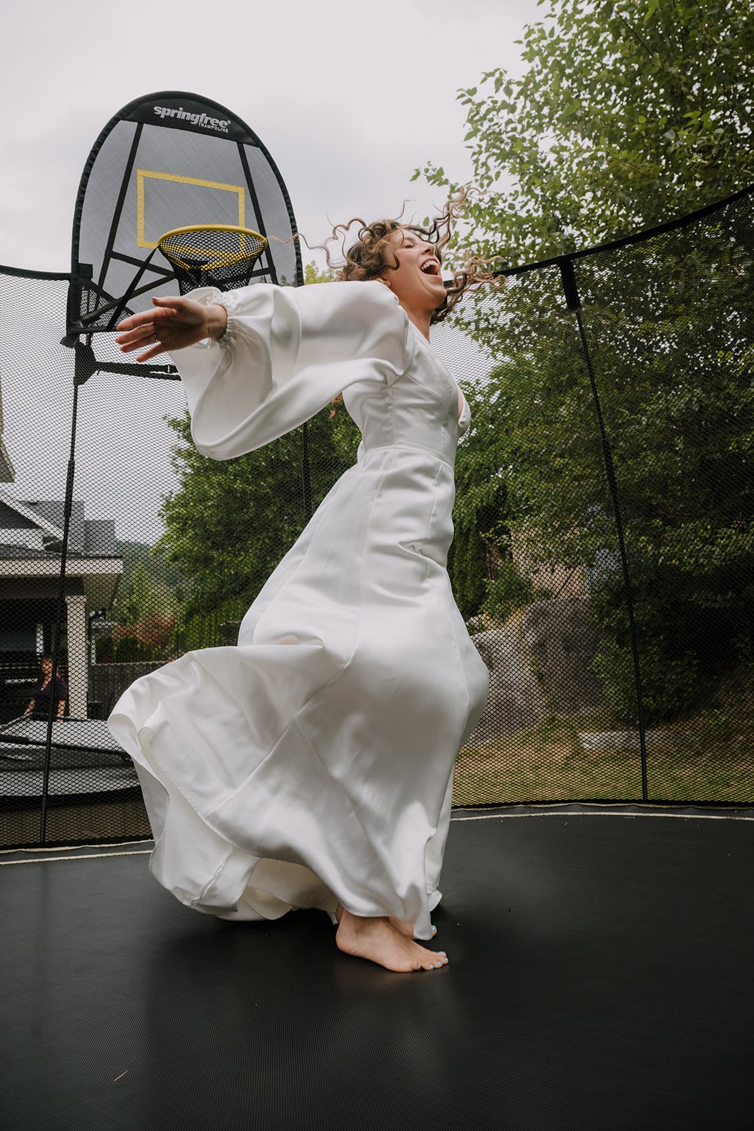 OBSESSED, SPREAD YOUR WINGS QUEEN
@loganswayzephoto 

#squamish #squamishweddings #squamishwedding #seatosky #seatoskyweddings